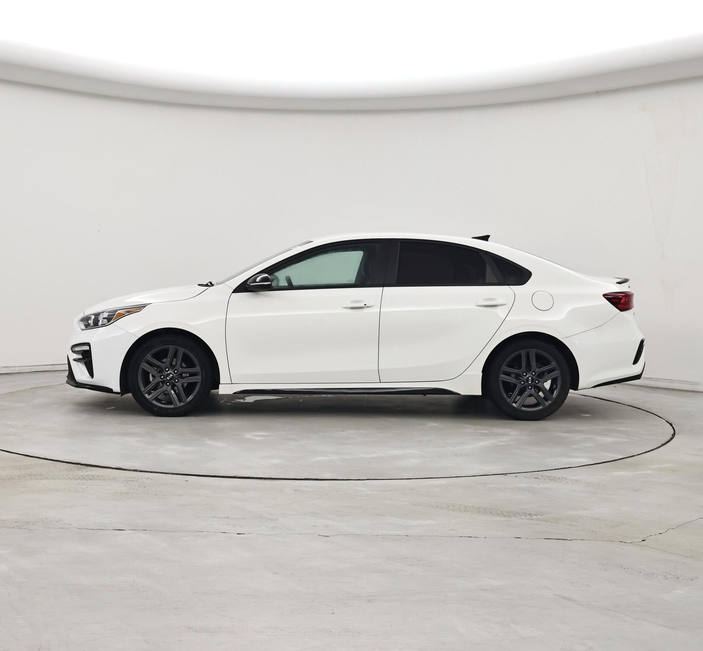 Thumbnail: 2020 Kia Forte - 3