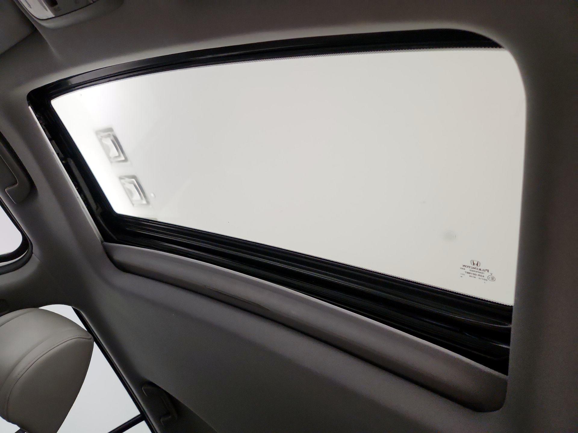 Thumbnail: 2015 Honda Pilot - 20