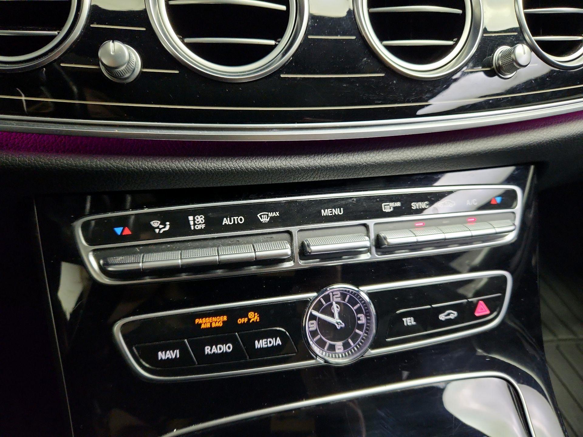 Thumbnail: 2020 Mercedes-Benz E-Class - 16