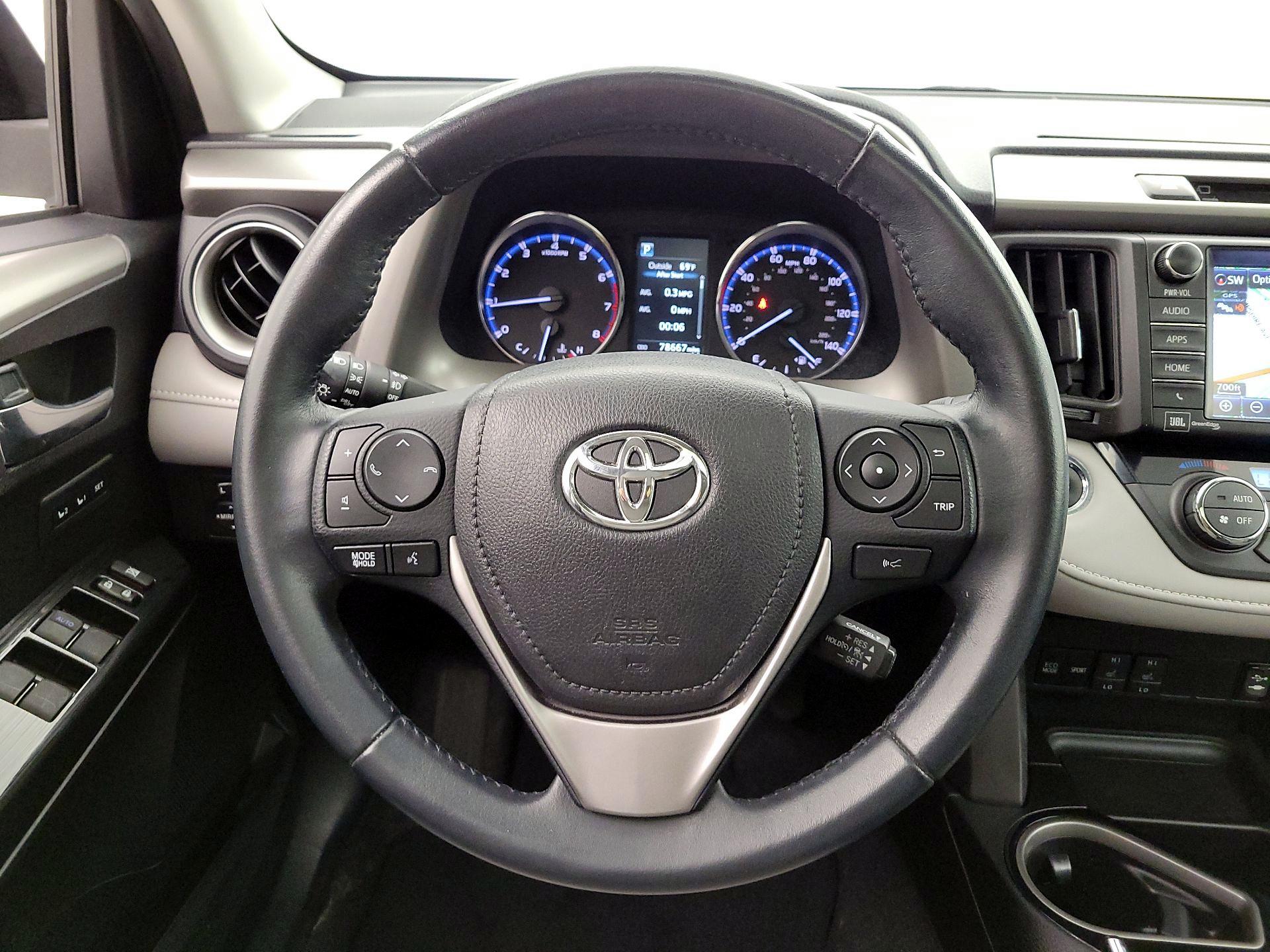Thumbnail: 2016 Toyota RAV4 - 10