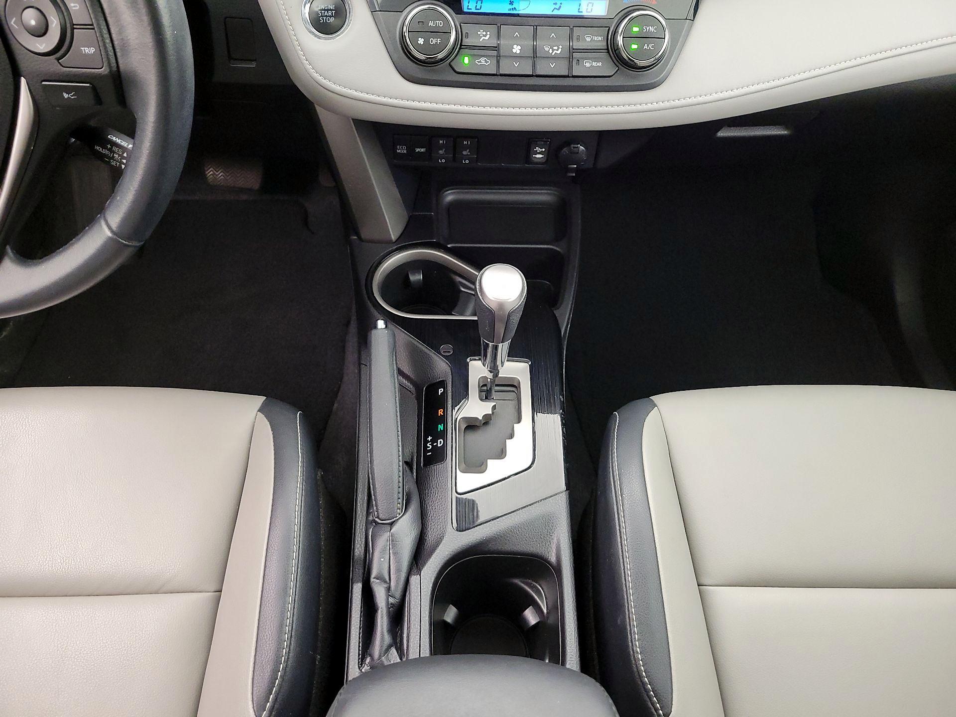 Thumbnail: 2016 Toyota RAV4 - 18
