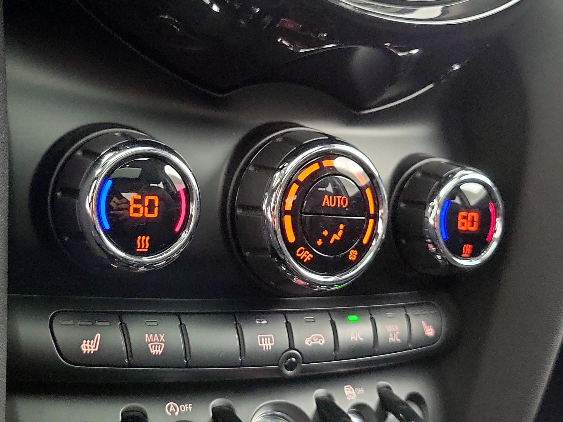 Thumbnail: 2019 MINI Cooper Hardtop - 16