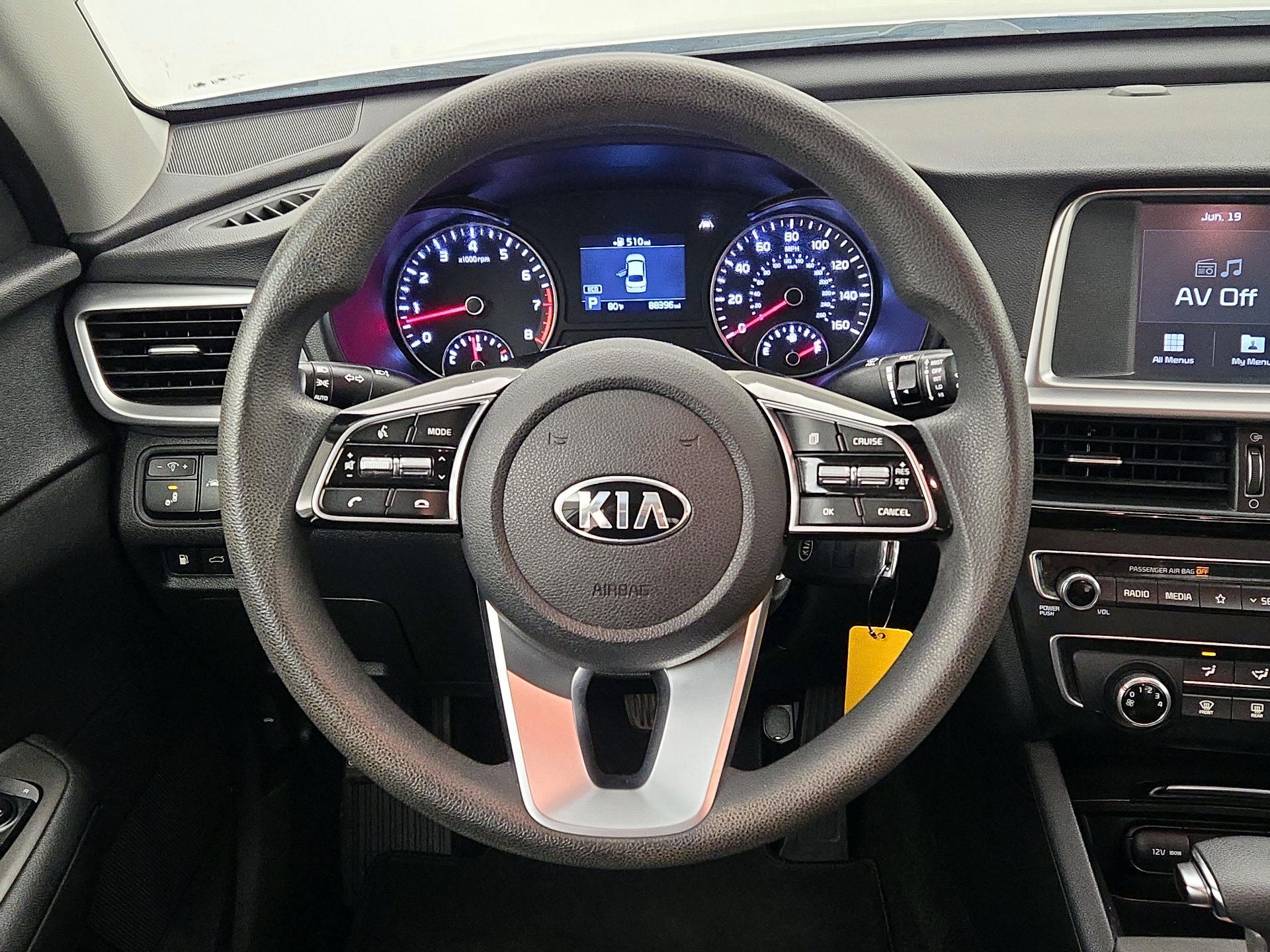 Thumbnail: 2020 Kia Optima - 10