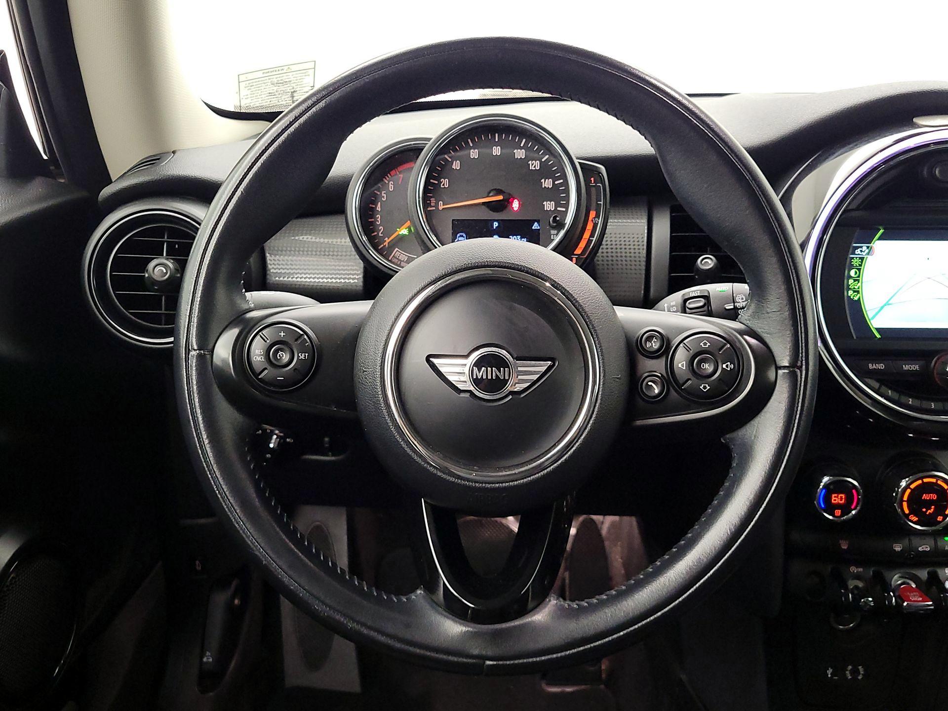 Thumbnail: 2018 MINI Cooper Hardtop - 10