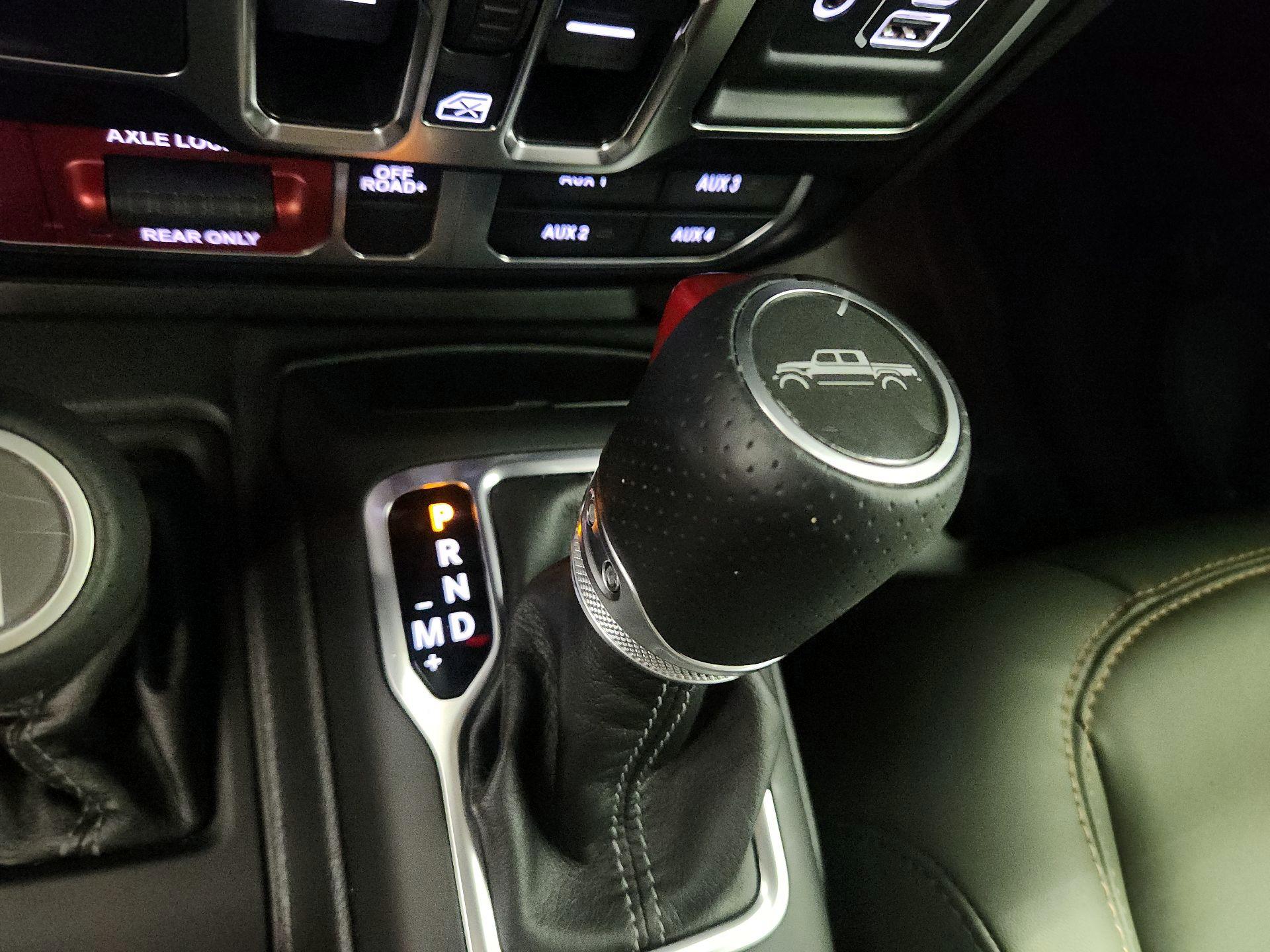 Thumbnail: 2024 Jeep Gladiator - 17