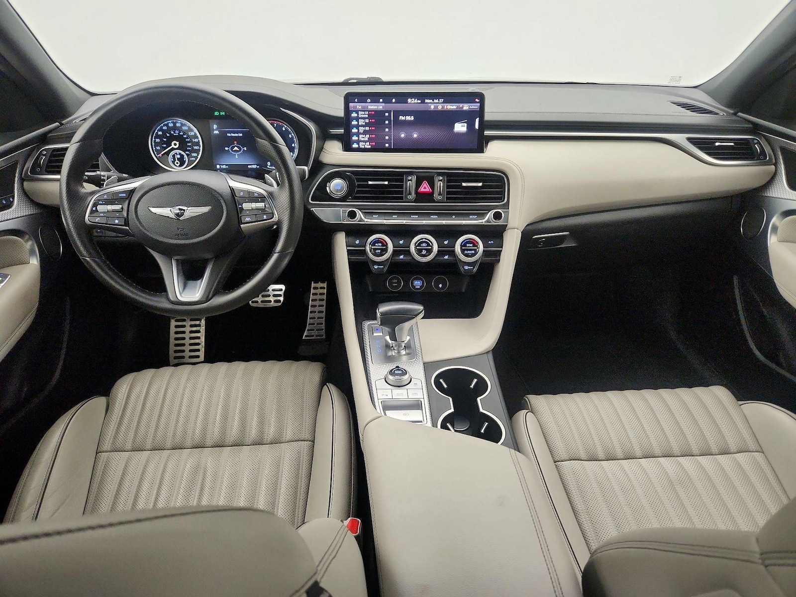 2022 GENESIS G70 Standard - Photo 10