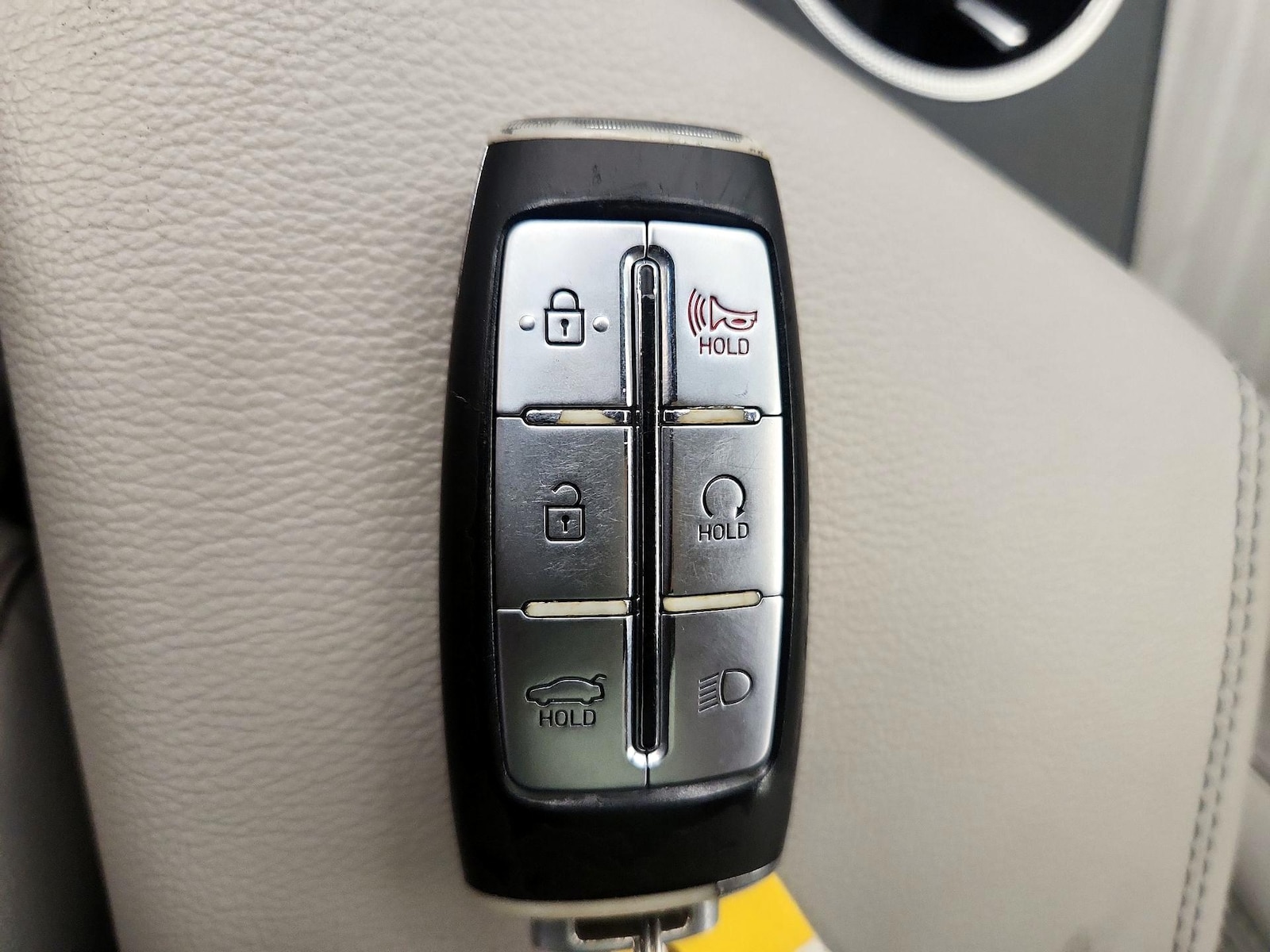 2022 GENESIS G70 Standard - Photo 25