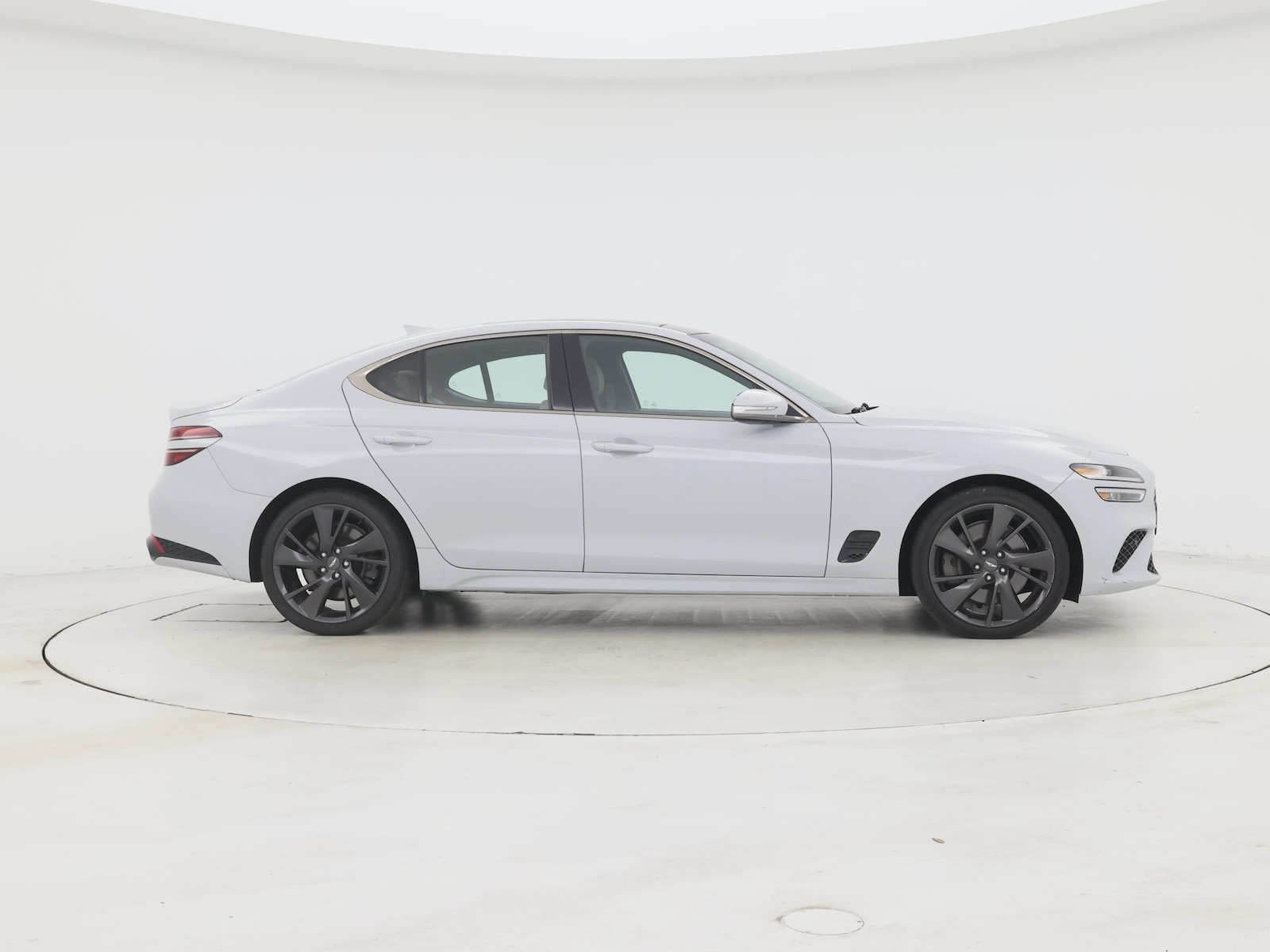 2022 GENESIS G70 Standard - Photo 8