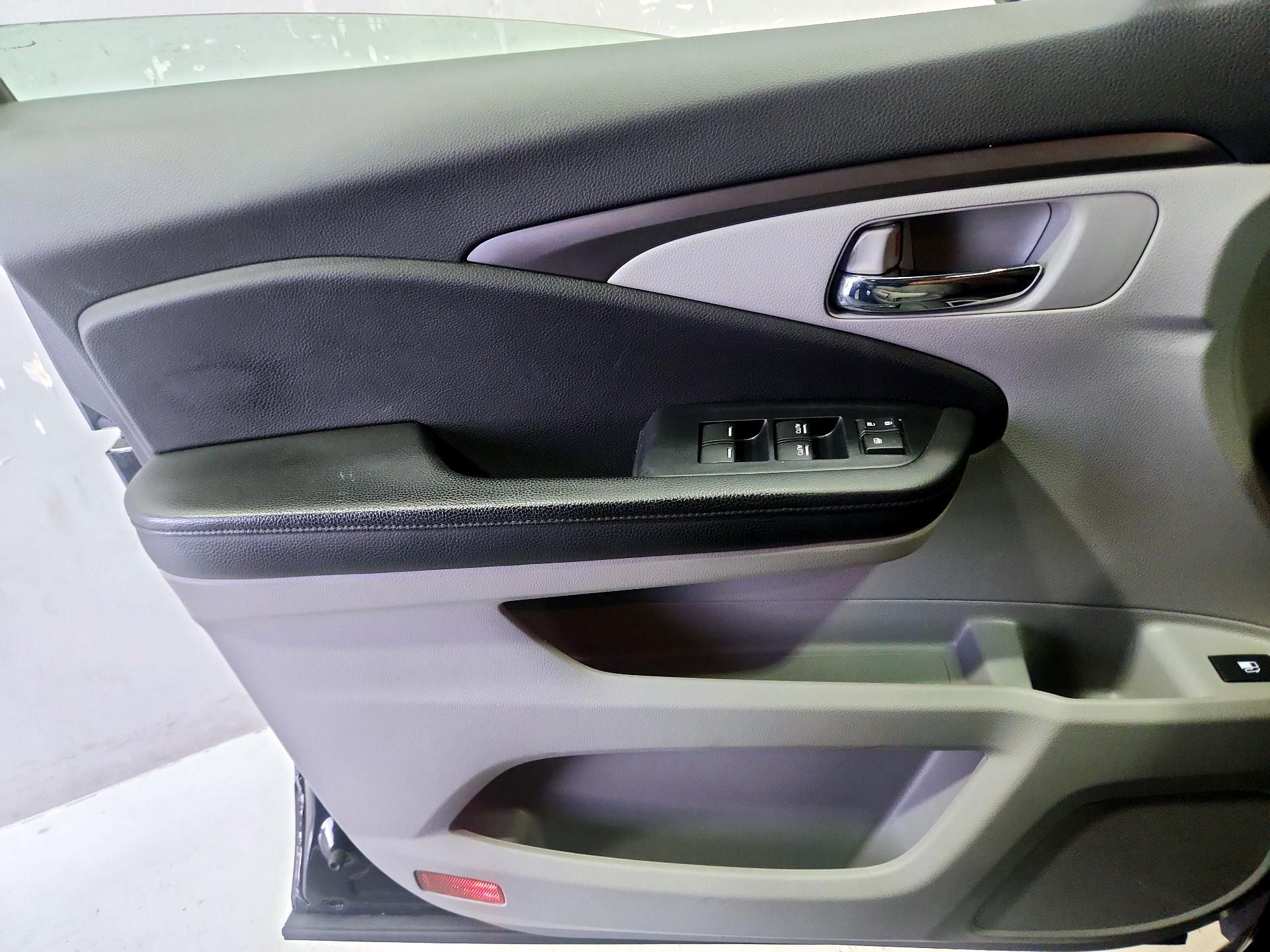 Thumbnail: 2021 Honda Pilot - 12