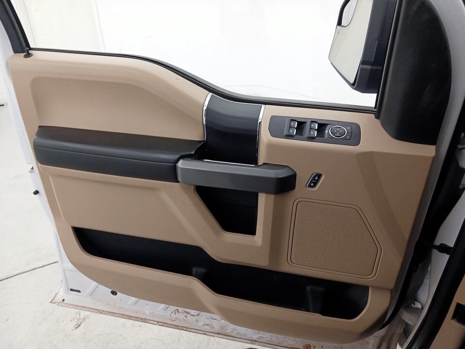 2015 Ford F-150 XLT - Photo 13