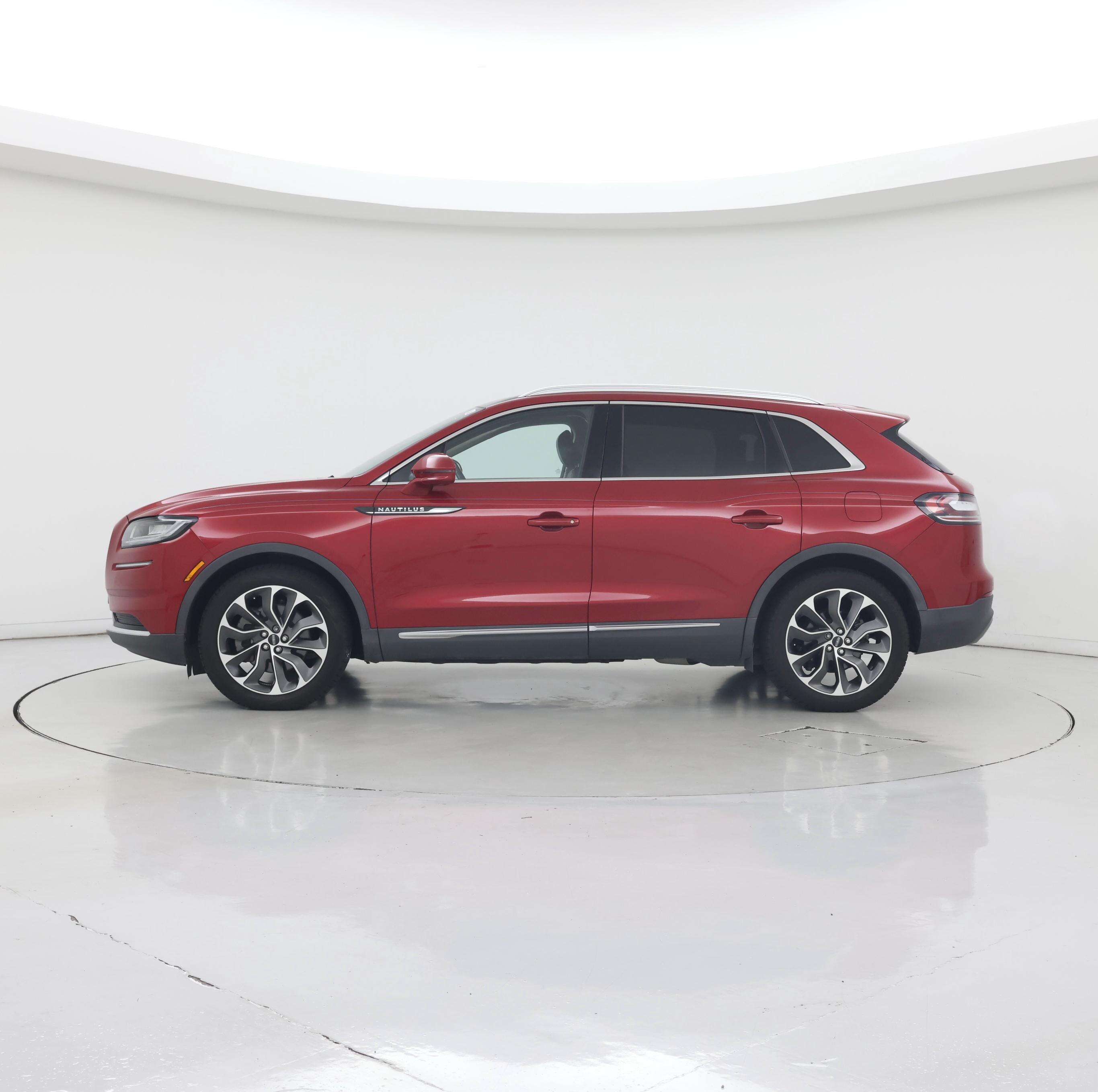 Thumbnail: 2021 Lincoln Nautilus - 3