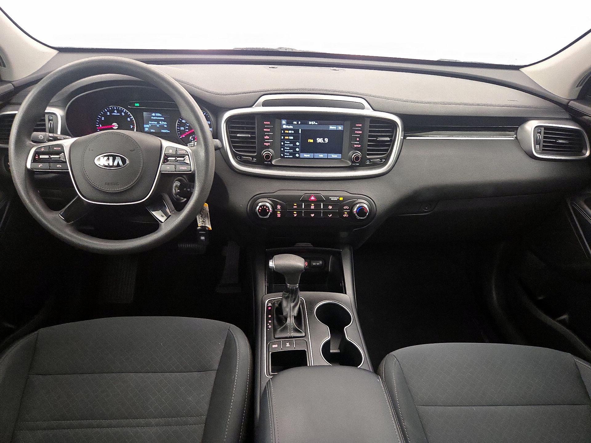 Thumbnail: 2019 Kia Sorento - 9