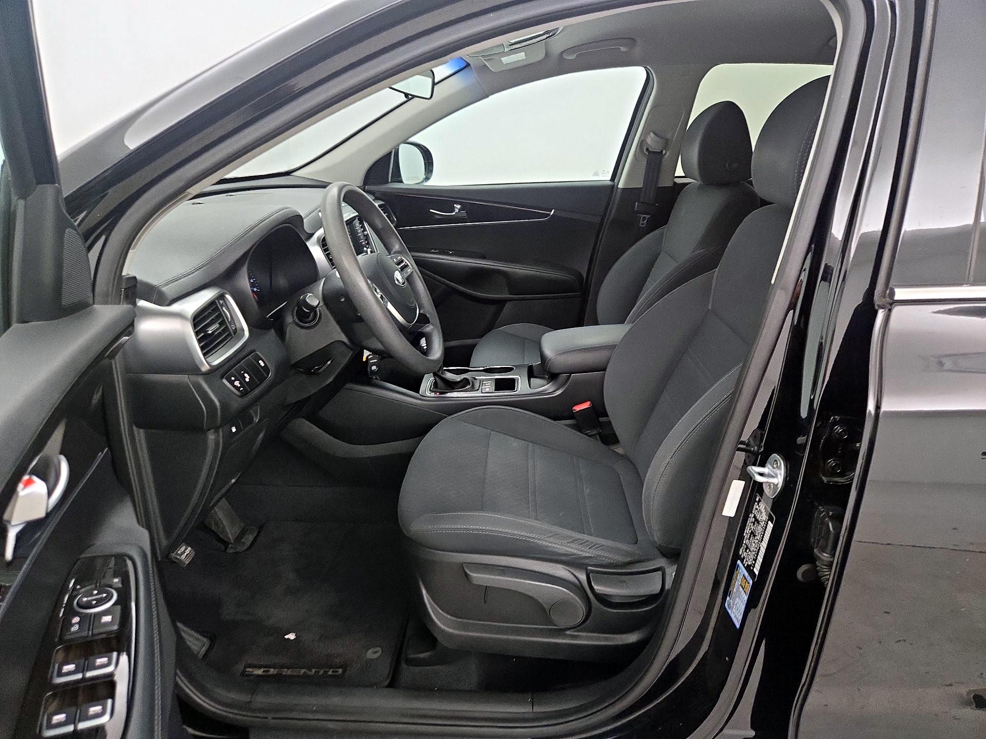 Thumbnail: 2019 Kia Sorento - 11