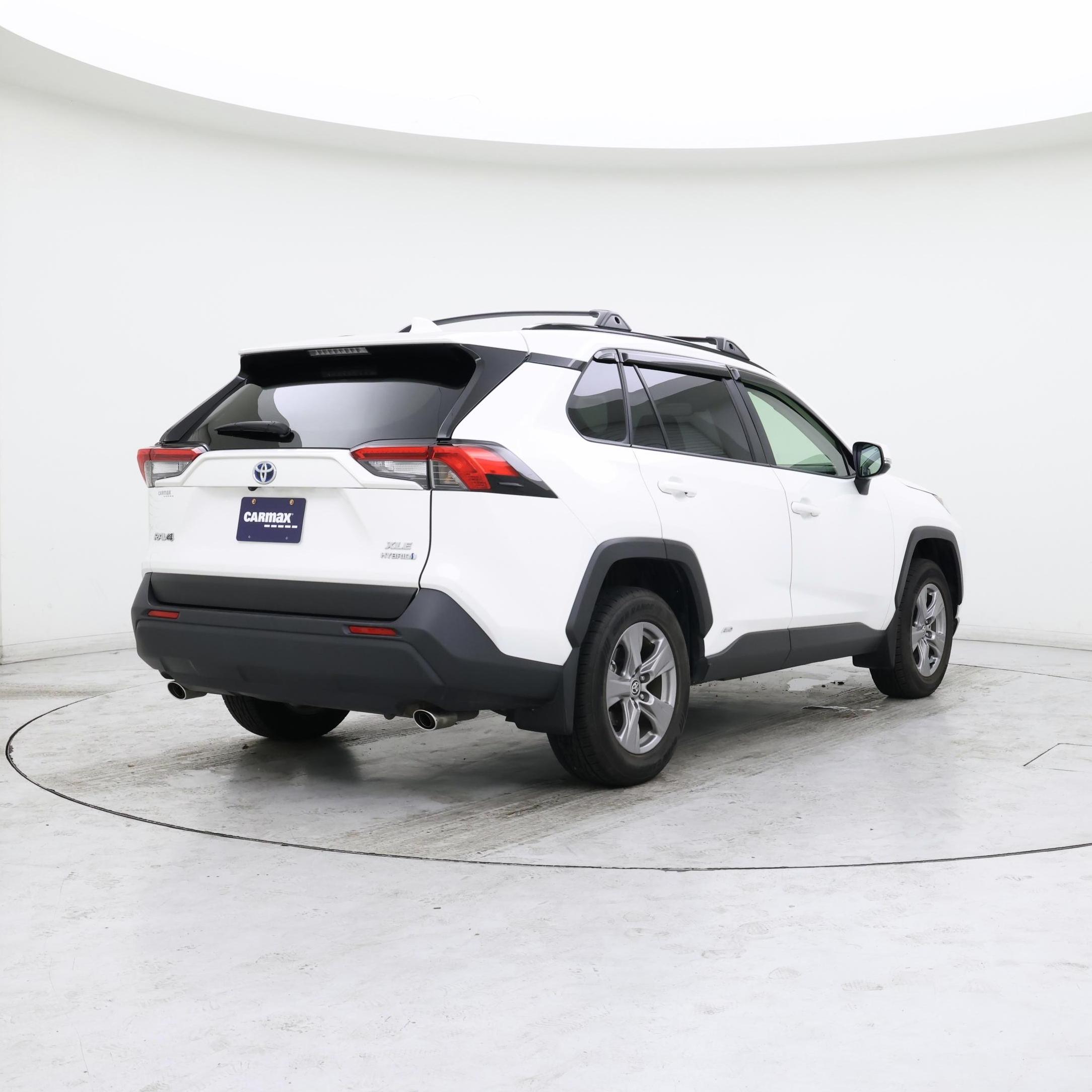 Thumbnail: 2024 Toyota RAV4 - 8