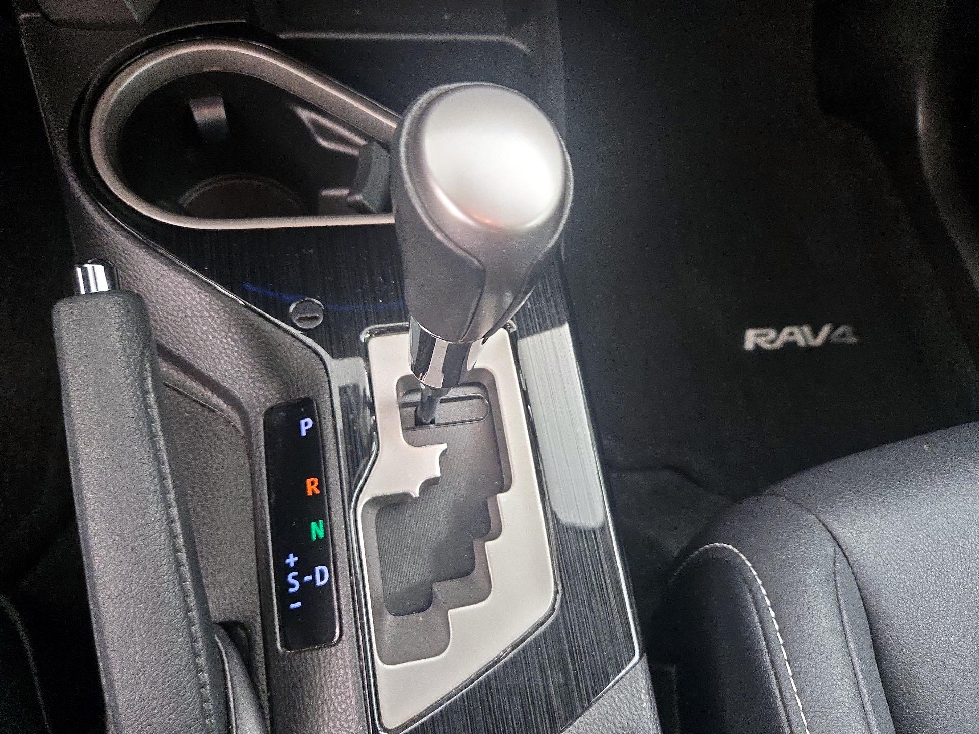 Thumbnail: 2018 Toyota RAV4 - 18