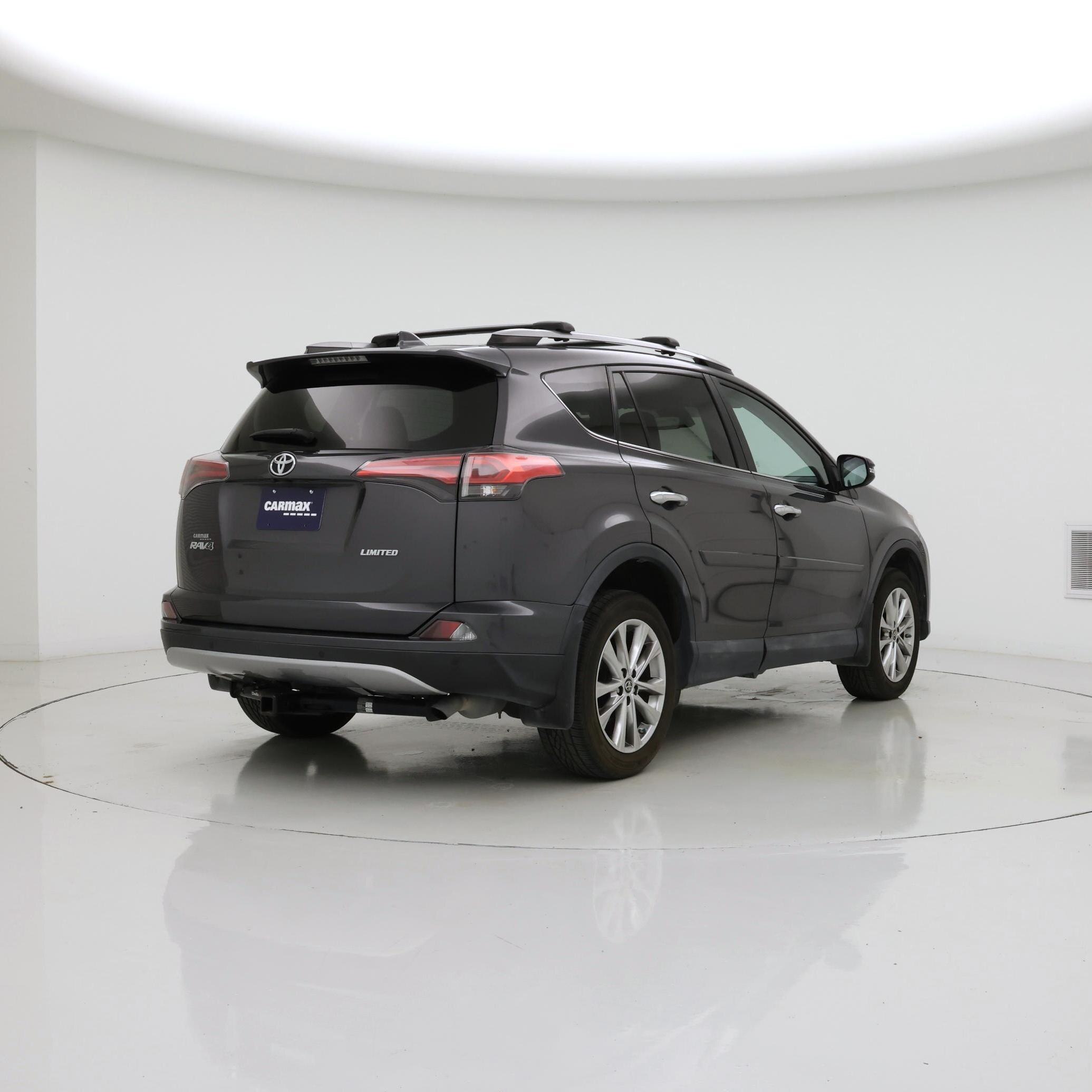 Thumbnail: 2018 Toyota RAV4 - 8
