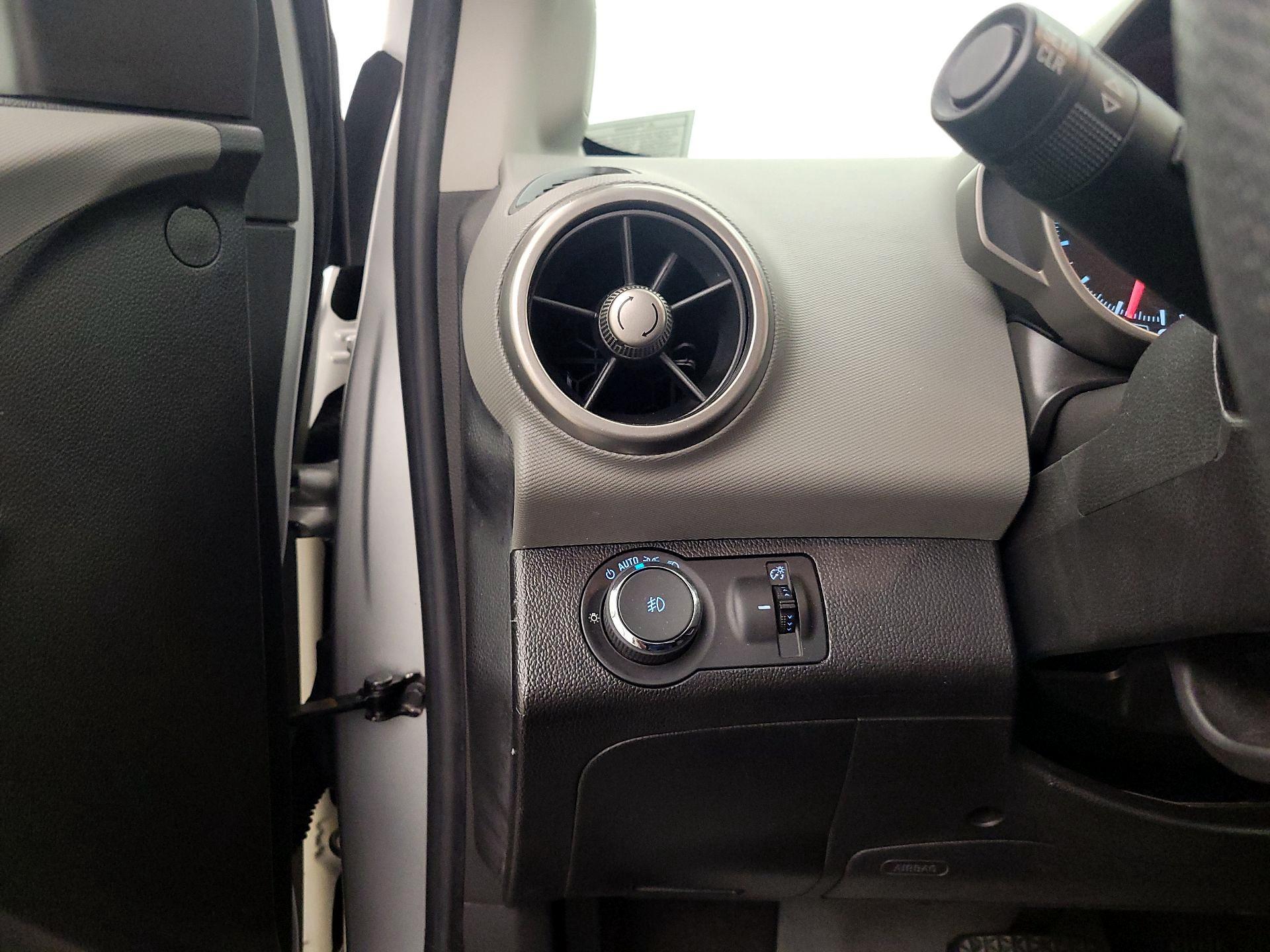 Thumbnail: 2015 Chevrolet Sonic - 13