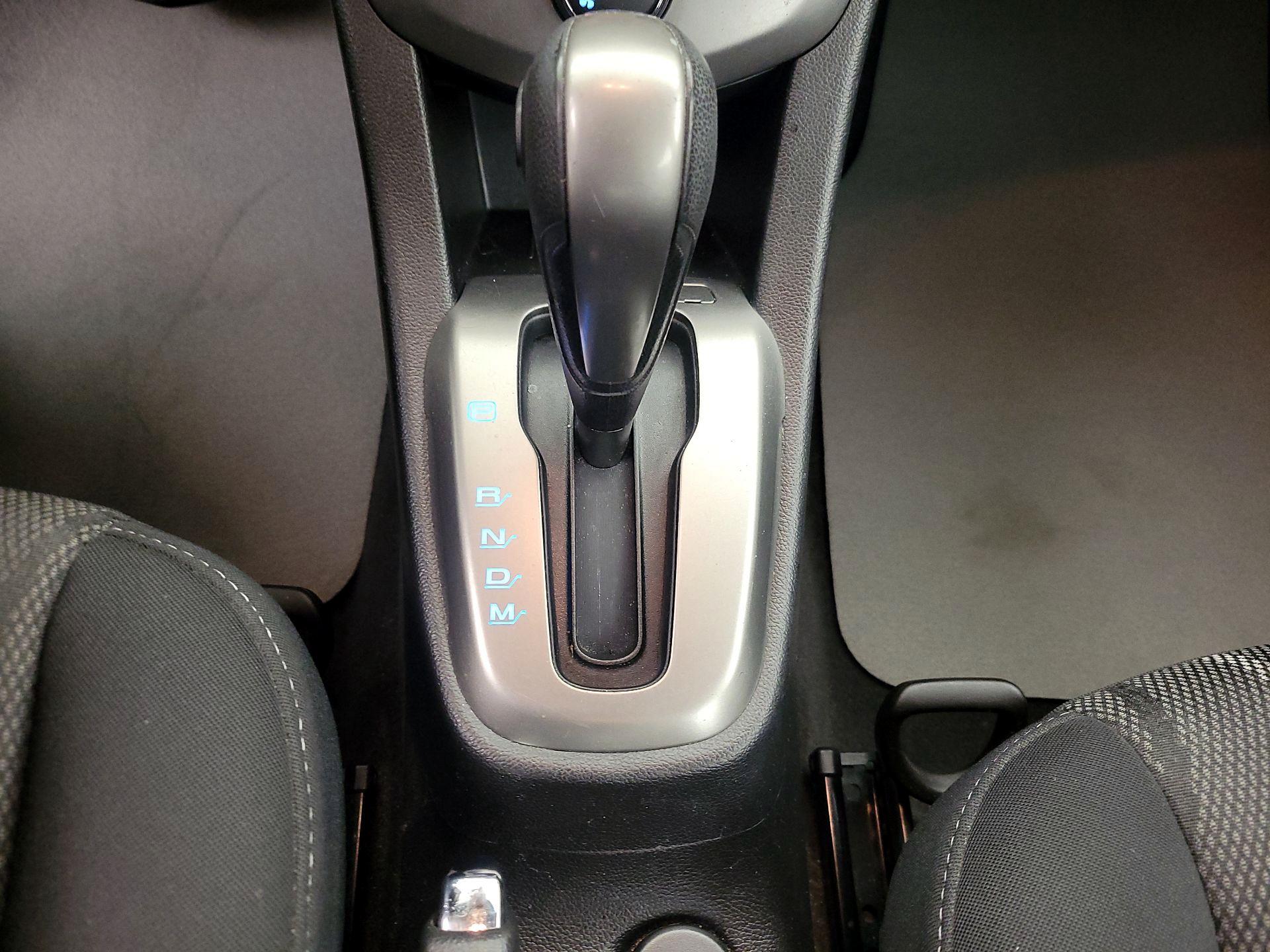 Thumbnail: 2015 Chevrolet Sonic - 17