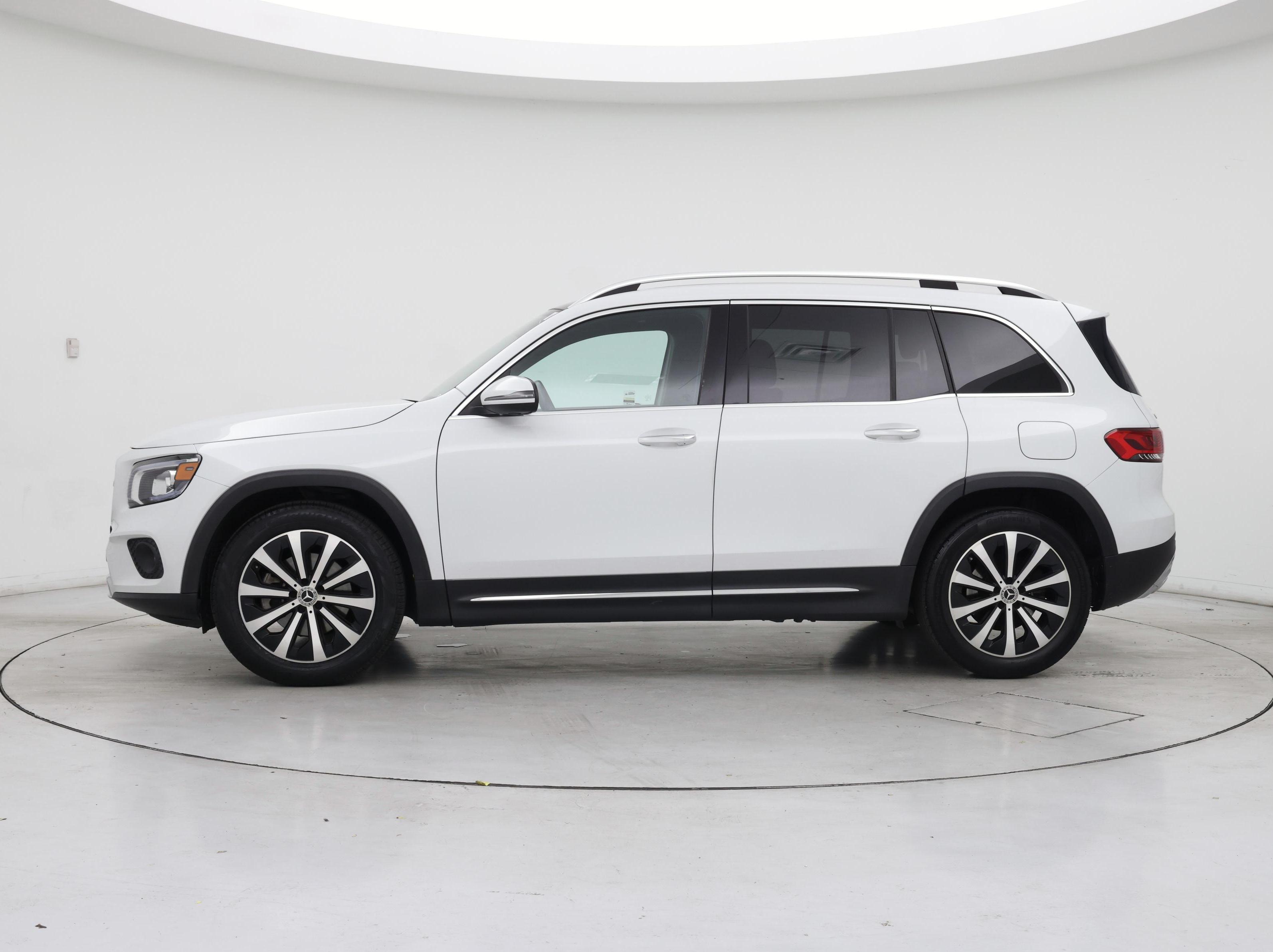 Thumbnail: 2020 Mercedes-Benz GLB - 3