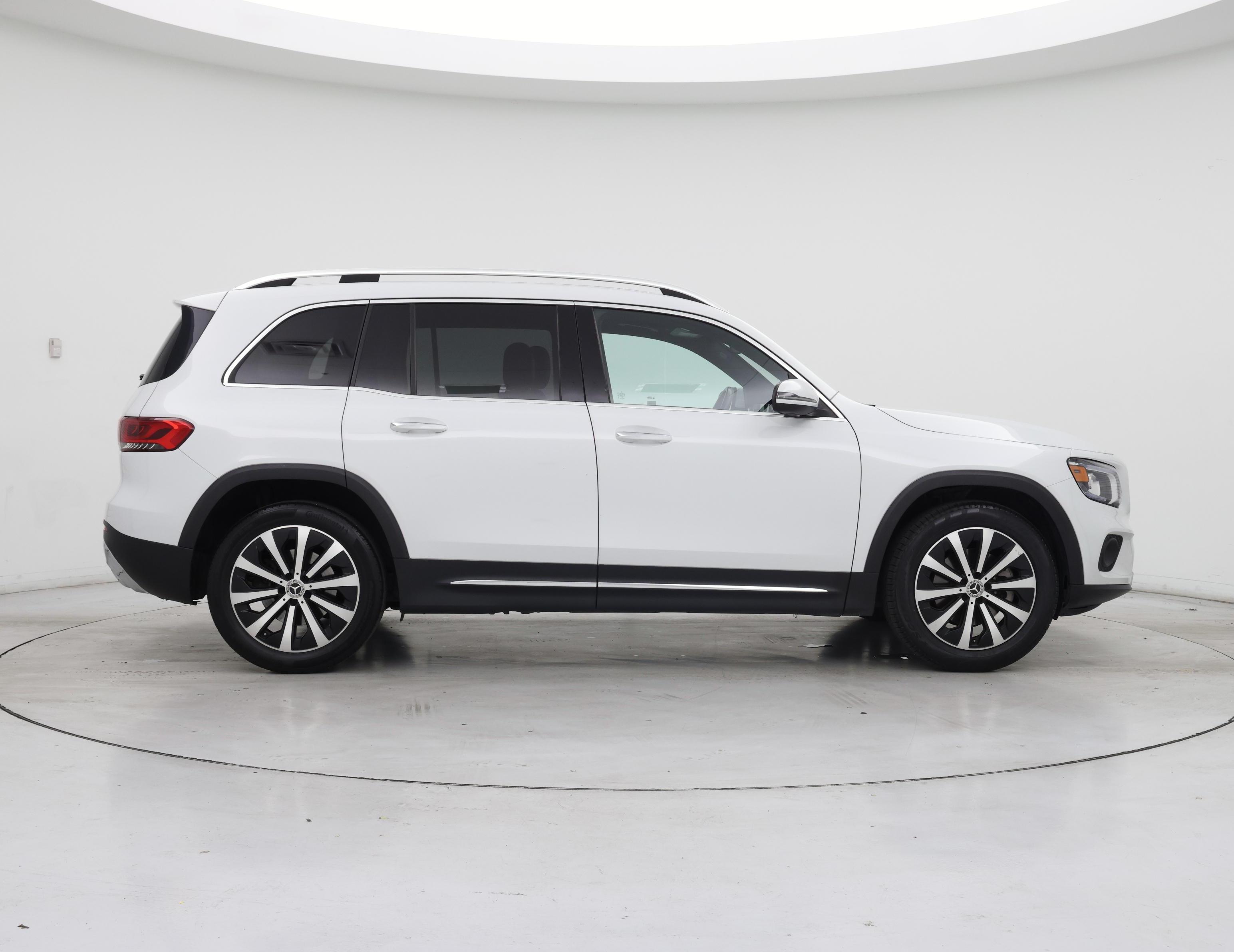 Thumbnail: 2020 Mercedes-Benz GLB - 7