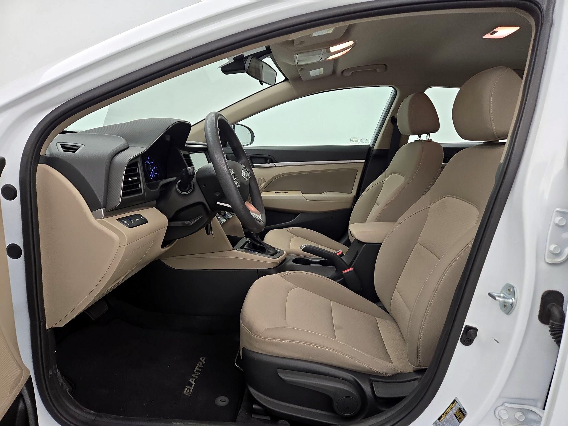 Thumbnail: 2019 Hyundai Elantra - 11