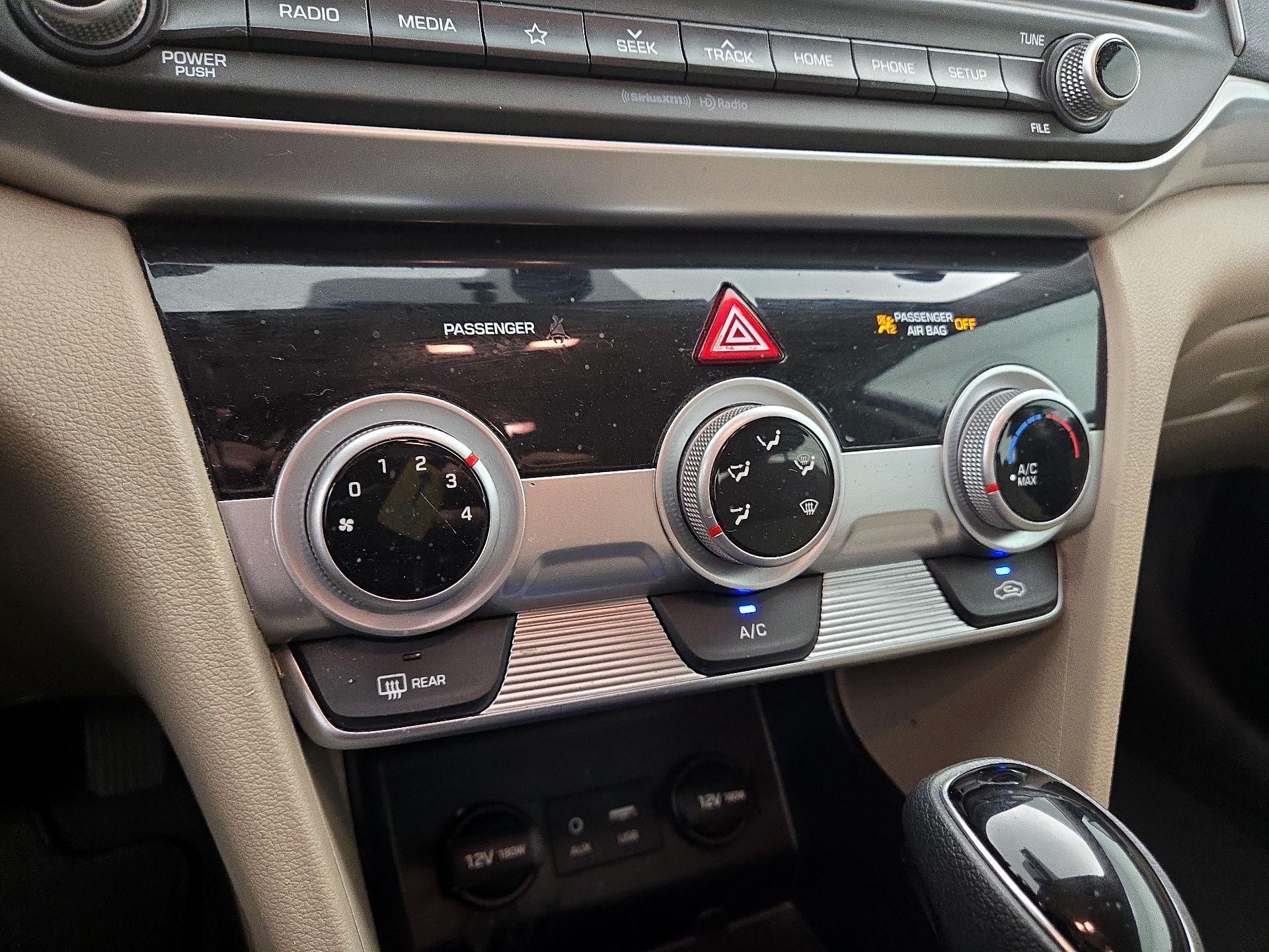 Thumbnail: 2019 Hyundai Elantra - 16