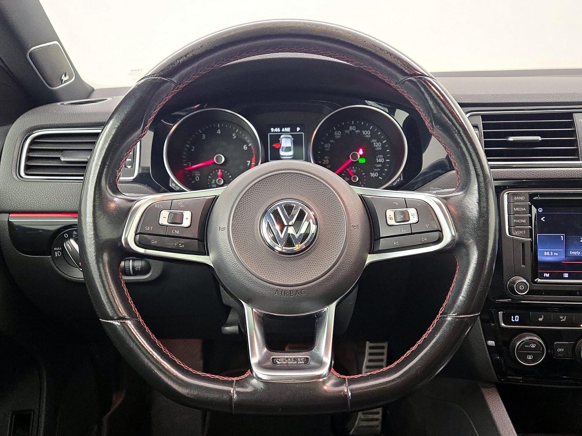 Thumbnail: 2017 Volkswagen Jetta - 10