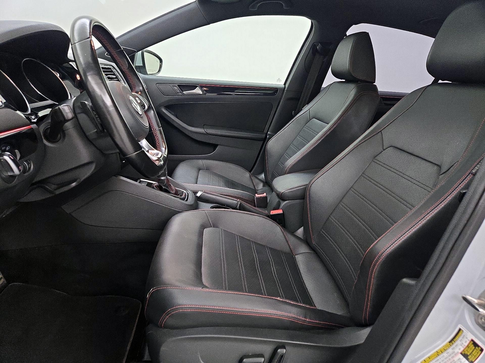 Thumbnail: 2017 Volkswagen Jetta - 11