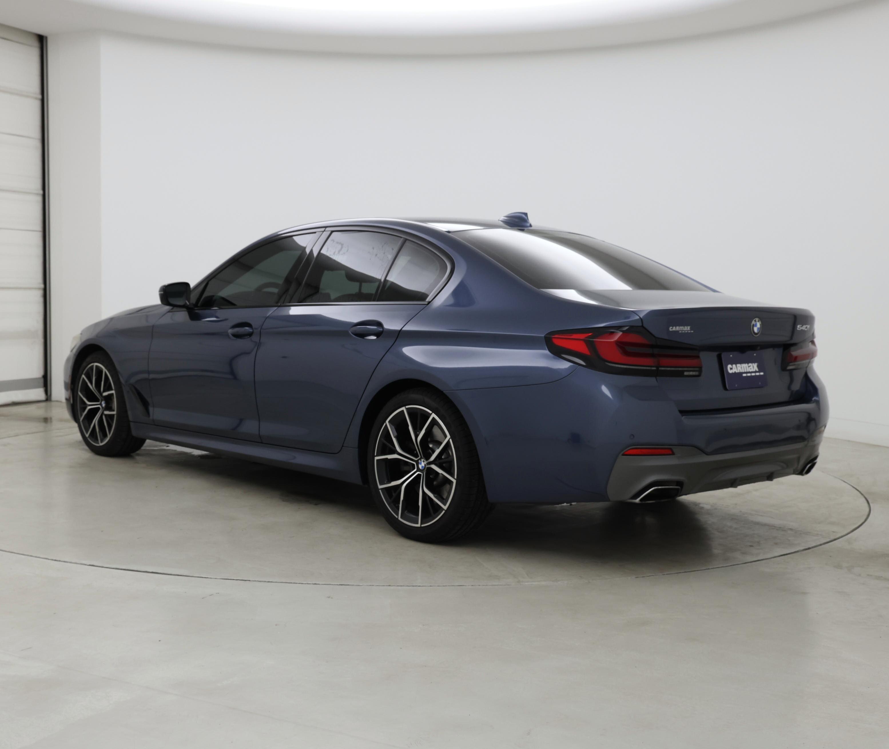 Thumbnail: 2023 BMW 5 Series - 2