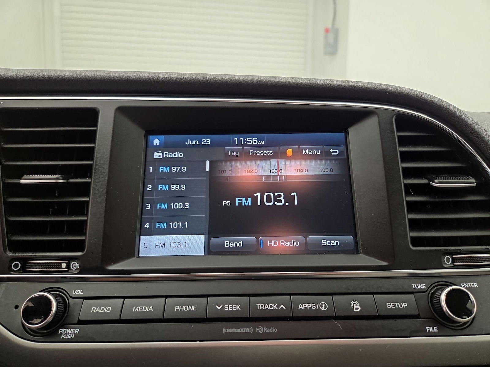 2017 Hyundai Elantra Limited - Photo 16