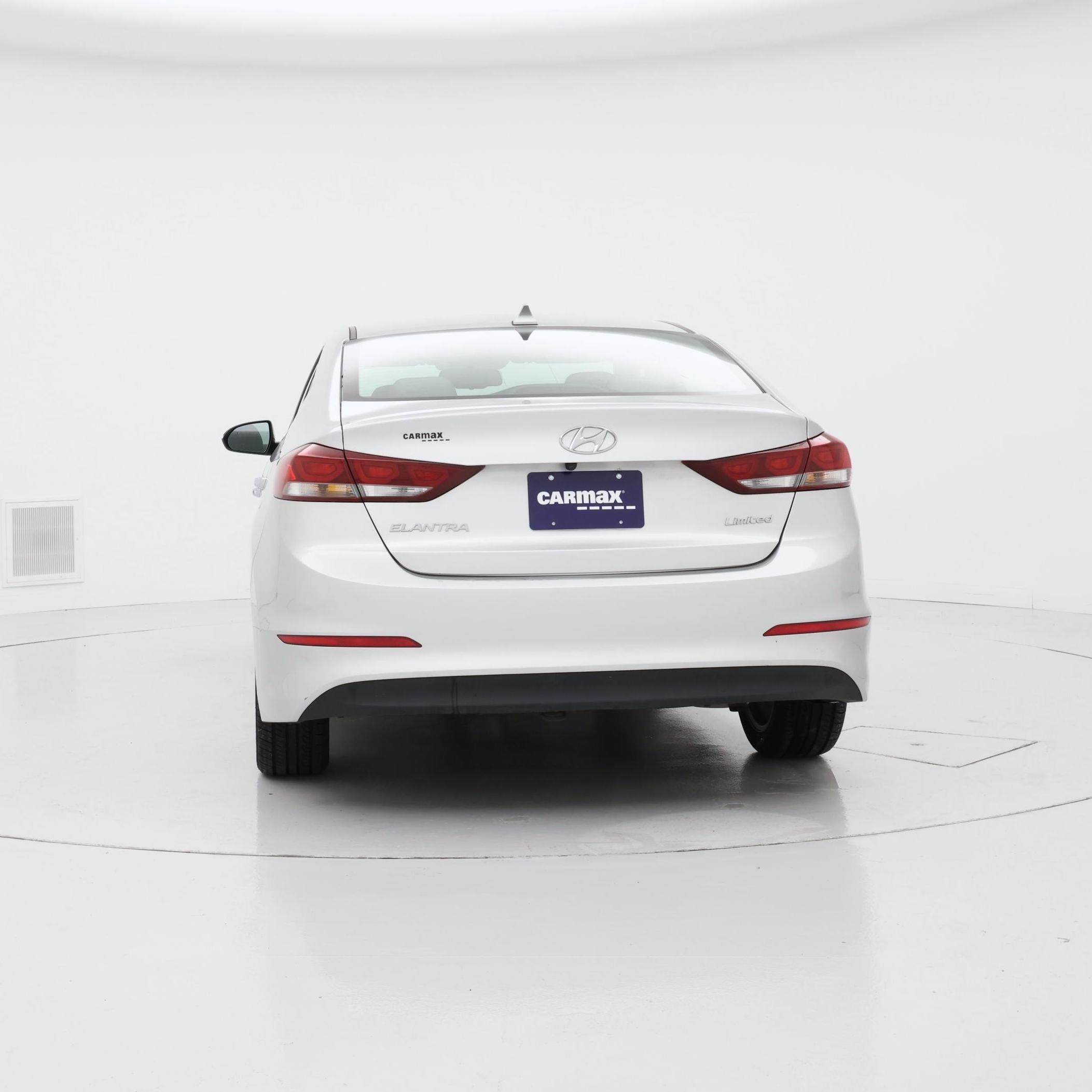 Thumbnail: 2017 Hyundai Elantra - 6