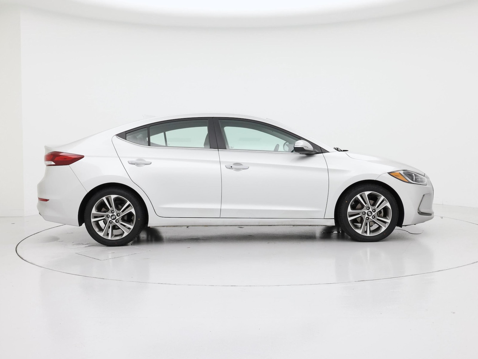 2017 Hyundai Elantra Limited - Photo 8