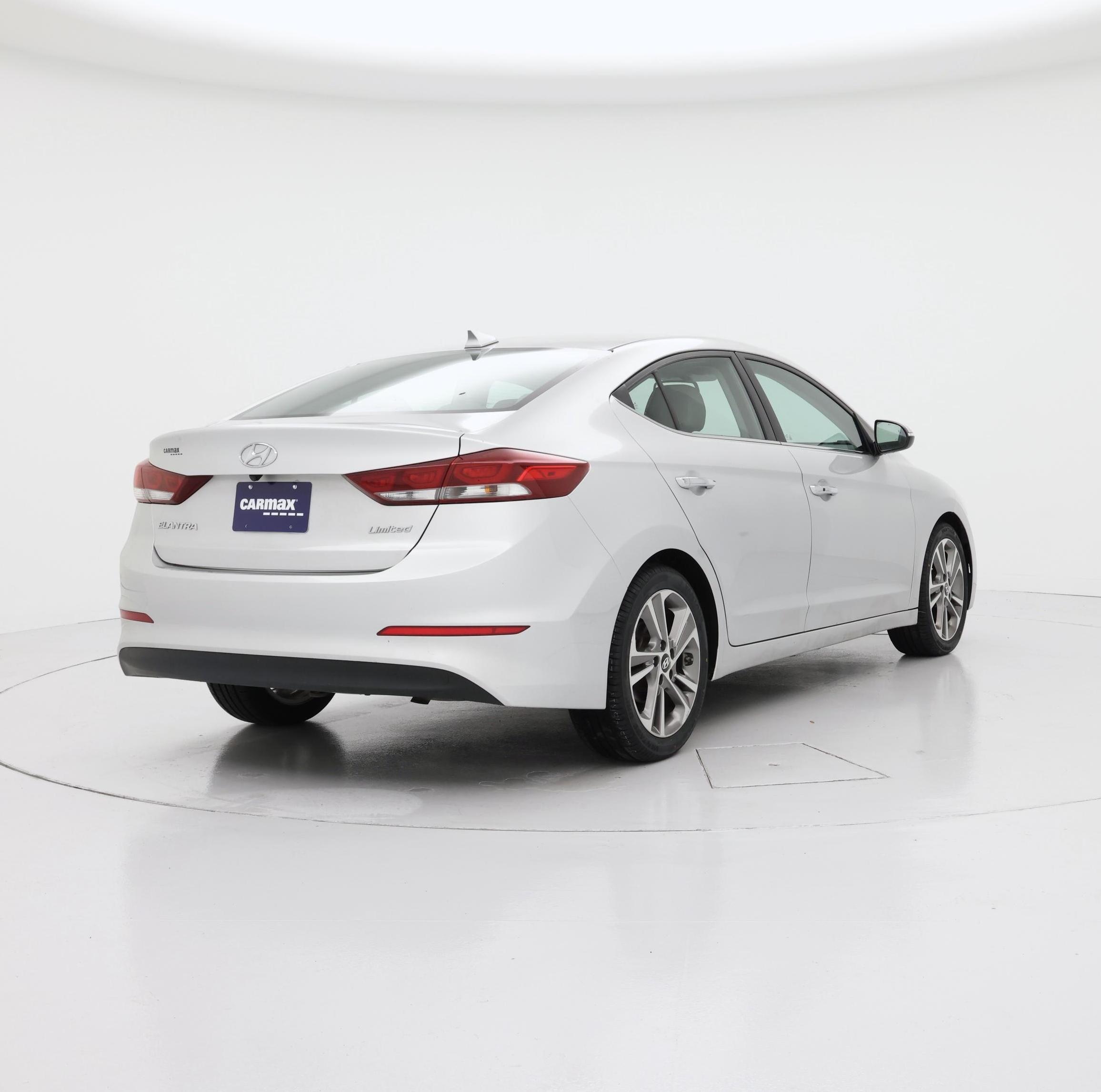 Thumbnail: 2017 Hyundai Elantra - 8