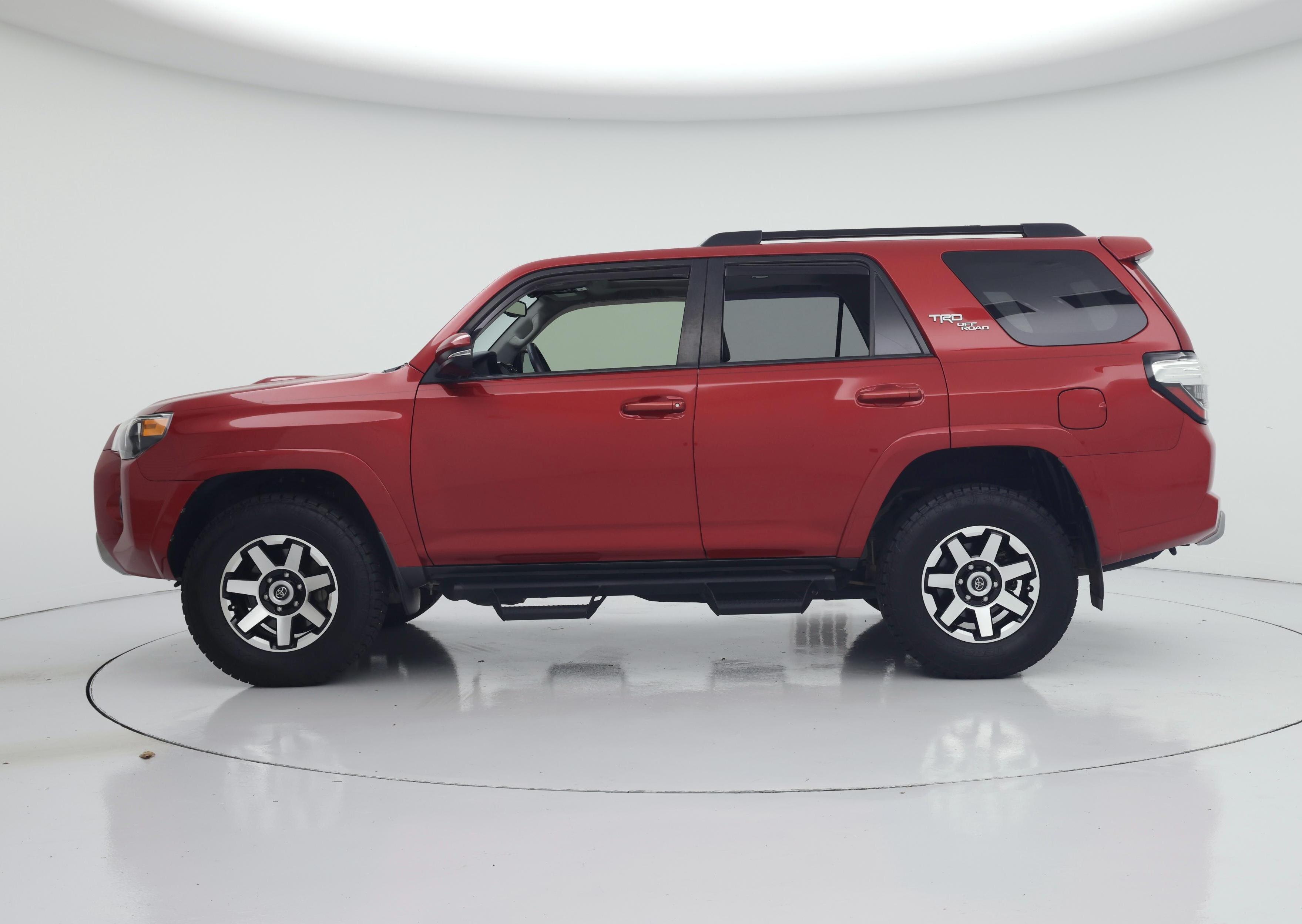 Thumbnail: 2019 Toyota 4Runner - 3