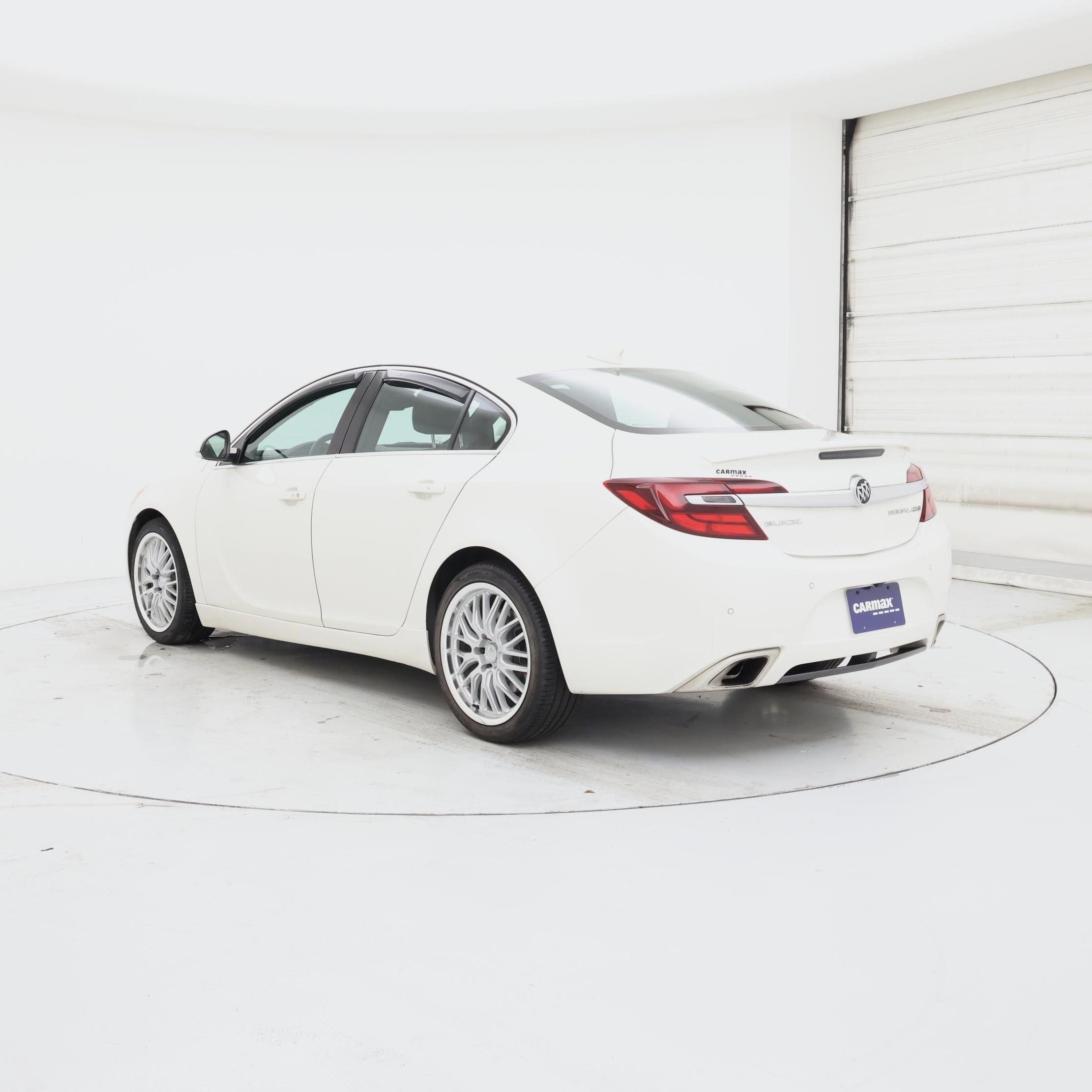 Thumbnail: 2015 Buick Regal - 2