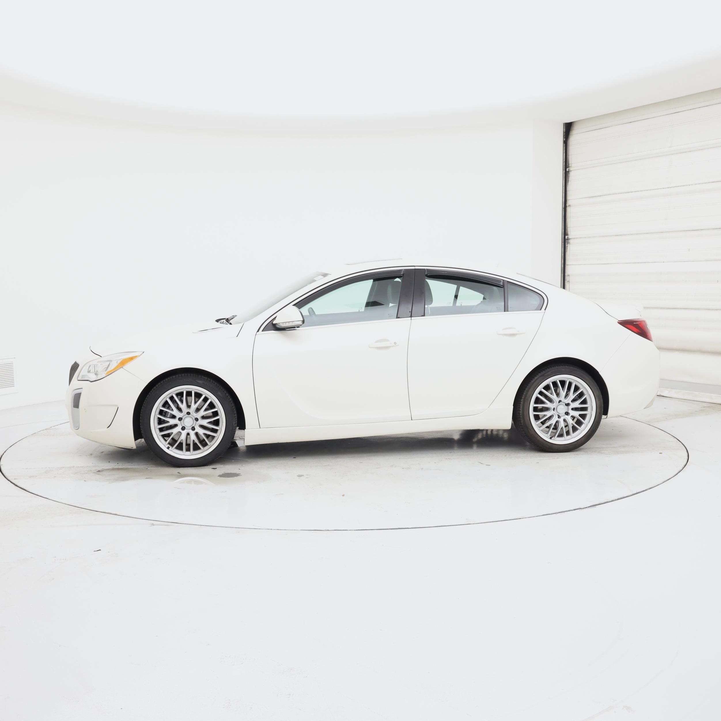Thumbnail: 2015 Buick Regal - 3