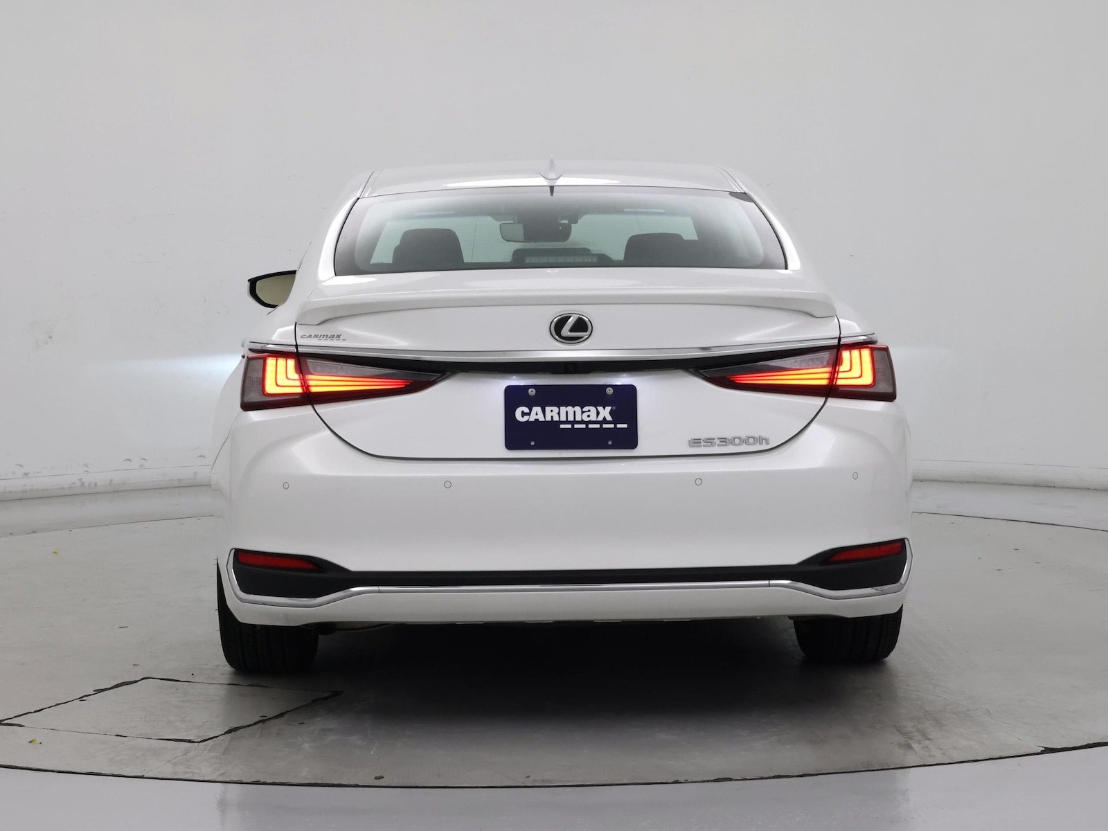 2025 Lexus ES Hybrid 300h - Photo 7
