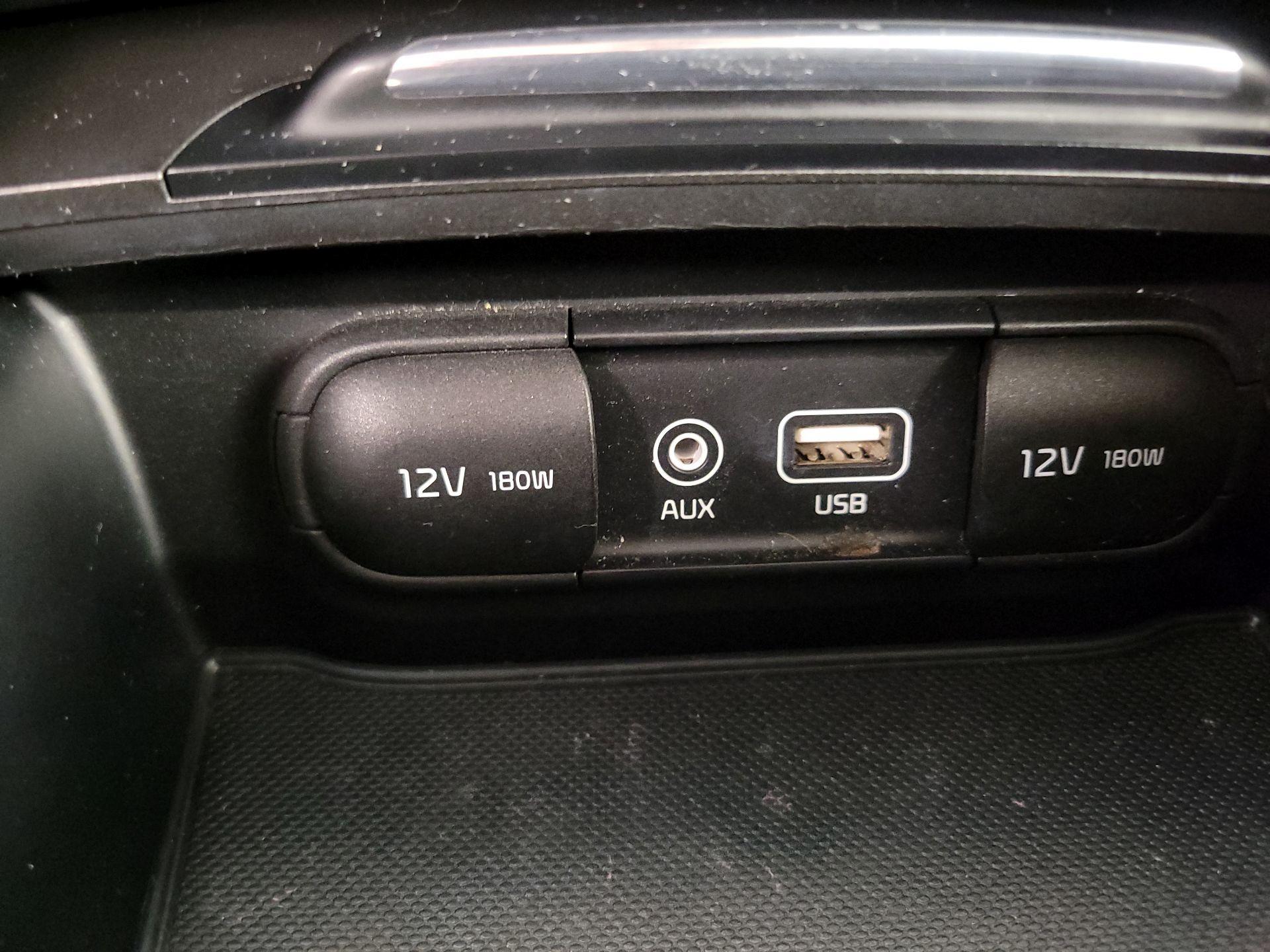 Thumbnail: 2016 Kia Optima - 18