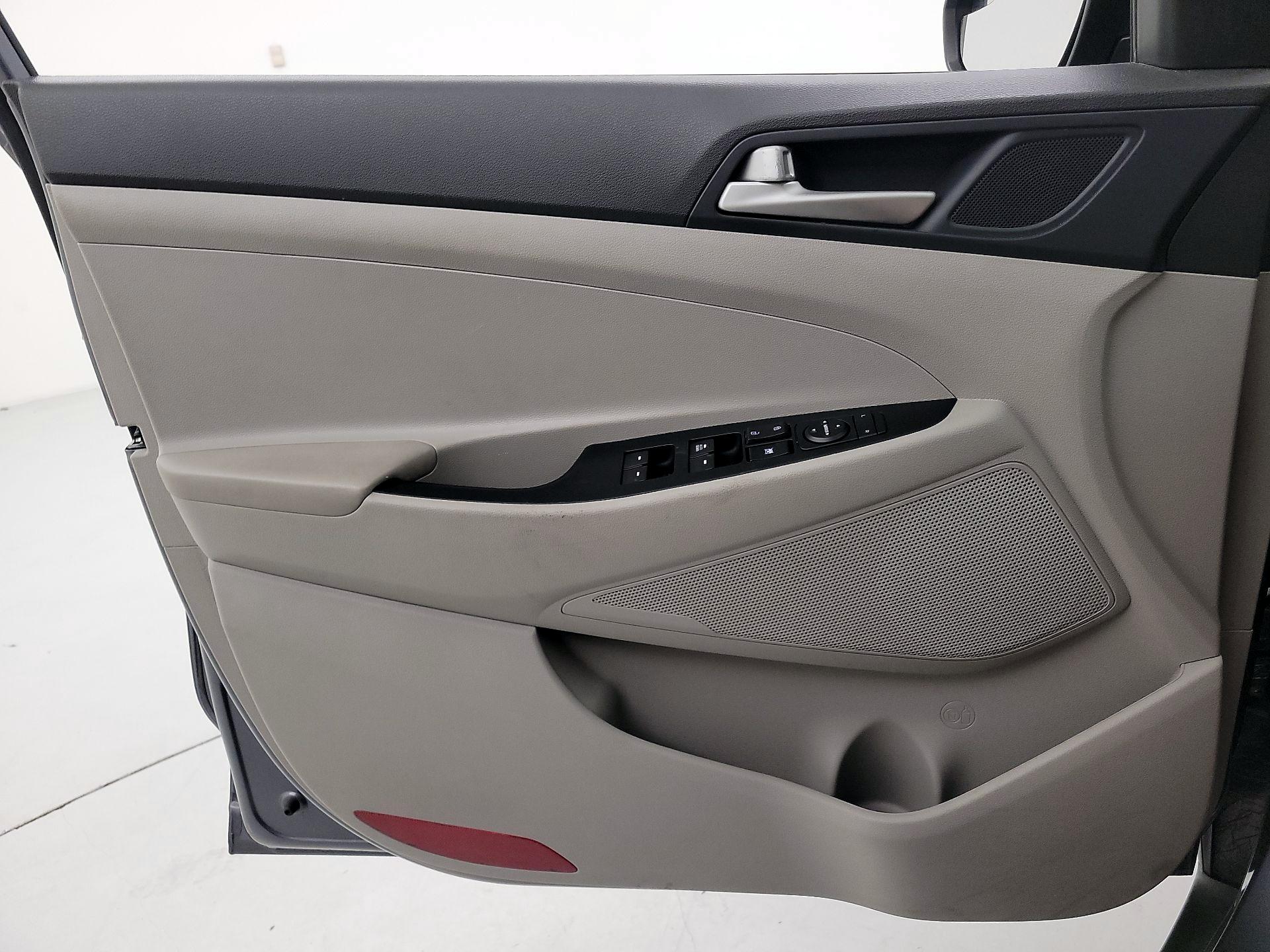 Thumbnail: 2021 Hyundai Tucson - 12