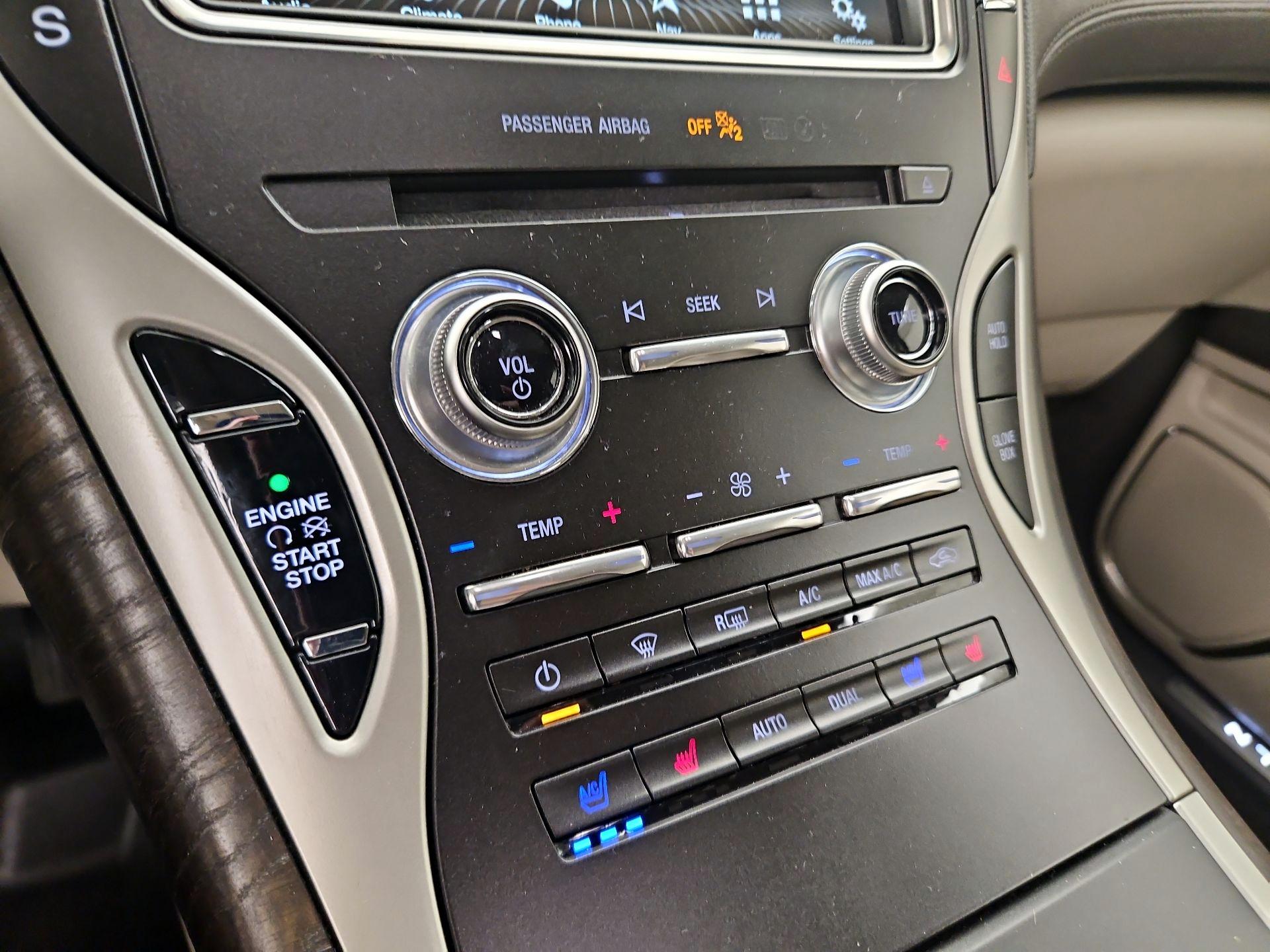Thumbnail: 2018 Lincoln MKX - 17