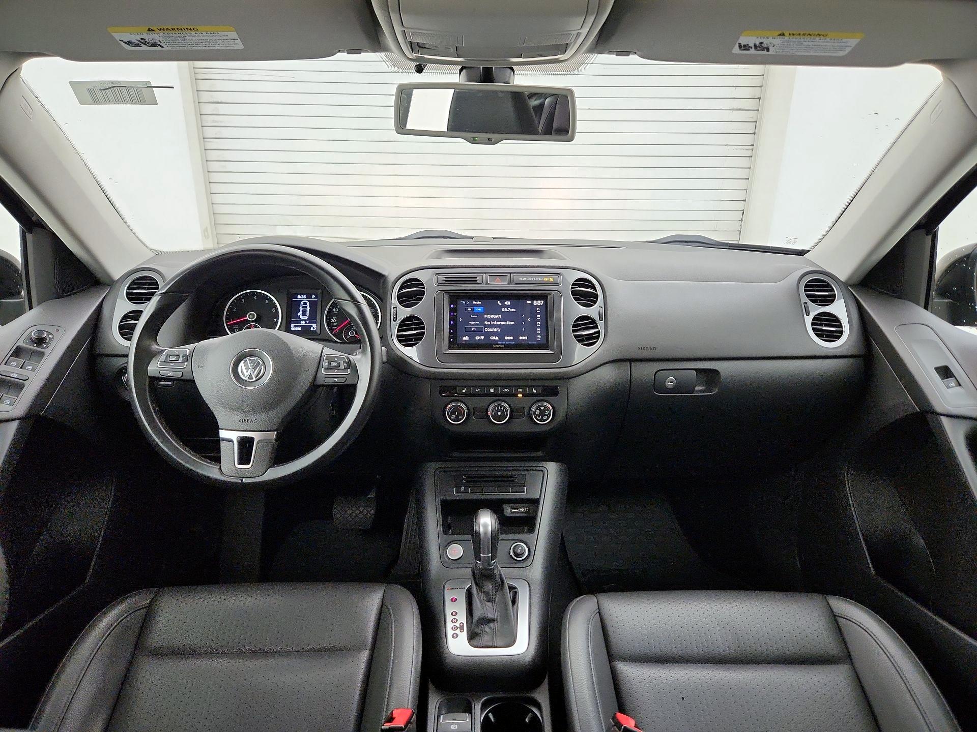 Thumbnail: 2017 Volkswagen Tiguan - 9