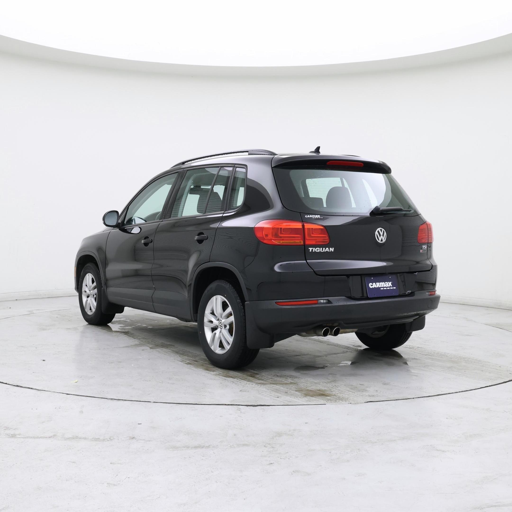 Thumbnail: 2017 Volkswagen Tiguan - 2