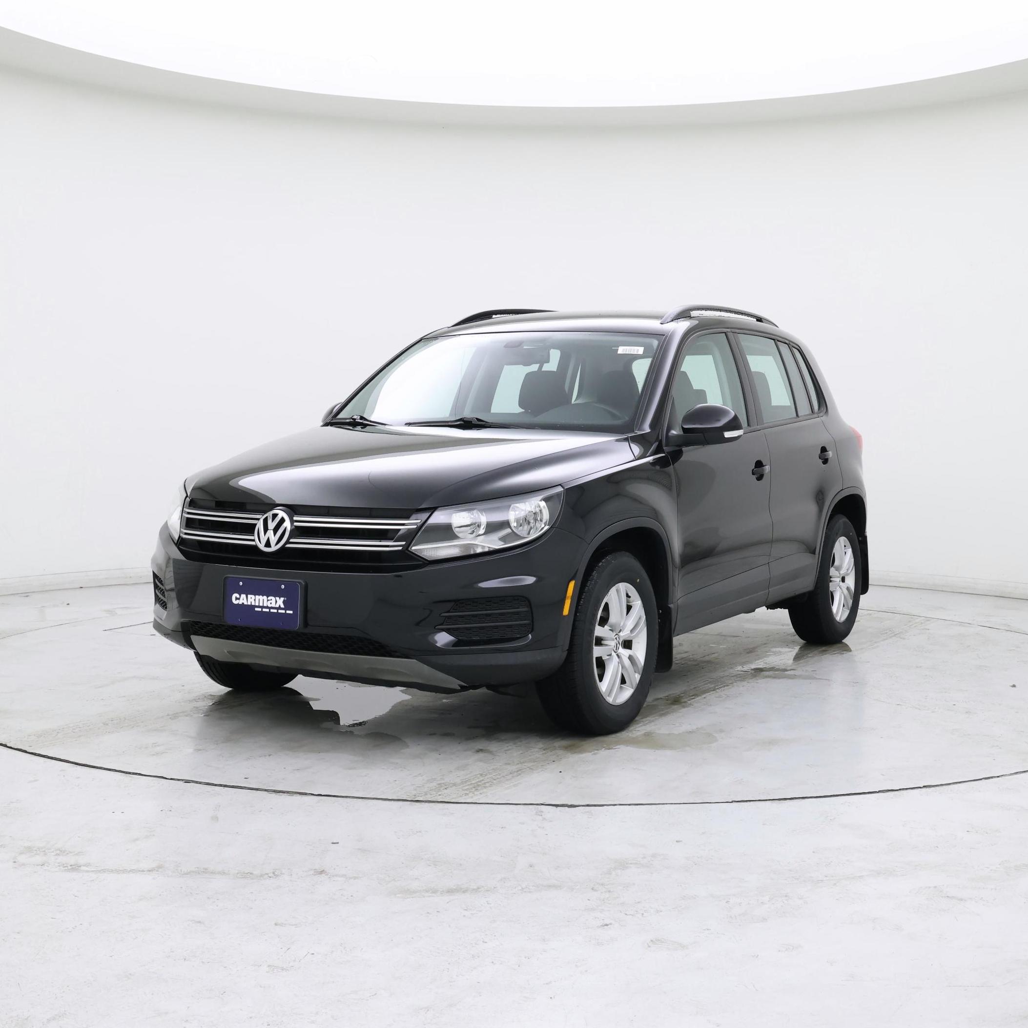 Thumbnail: 2017 Volkswagen Tiguan - 4