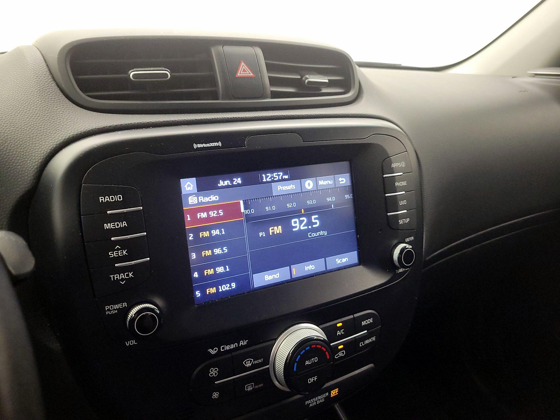 Thumbnail: 2018 Kia Soul - 15