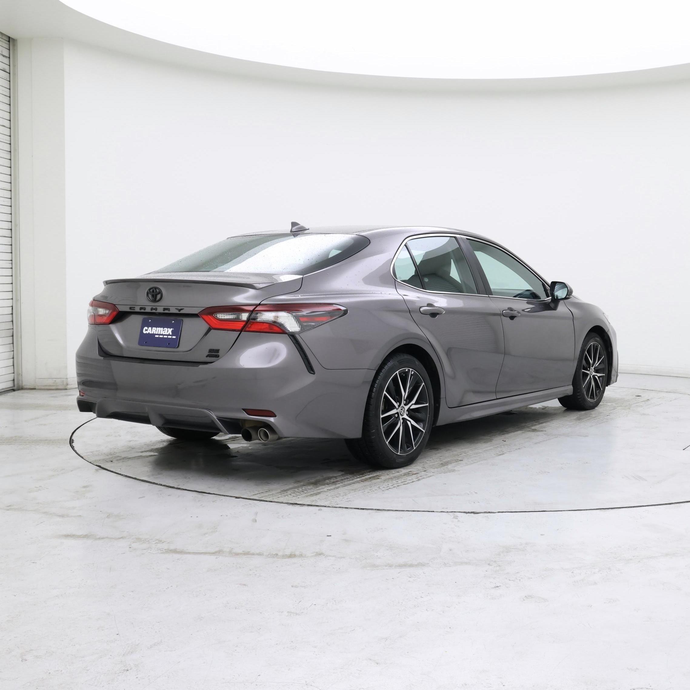 Thumbnail: 2022 Toyota Camry - 8