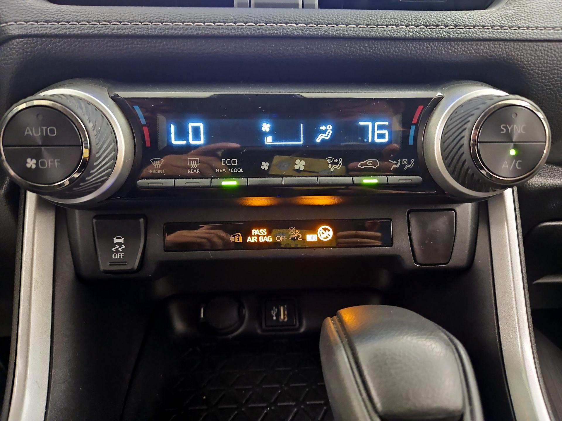 Thumbnail: 2024 Toyota RAV4 - 16