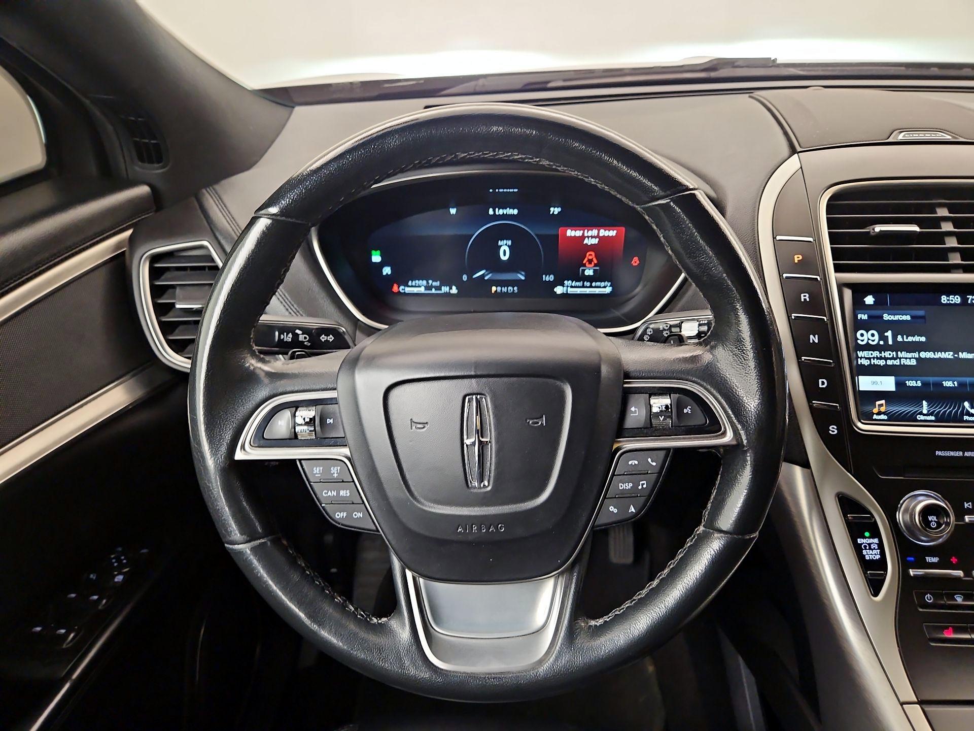 Thumbnail: 2019 Lincoln Nautilus - 10