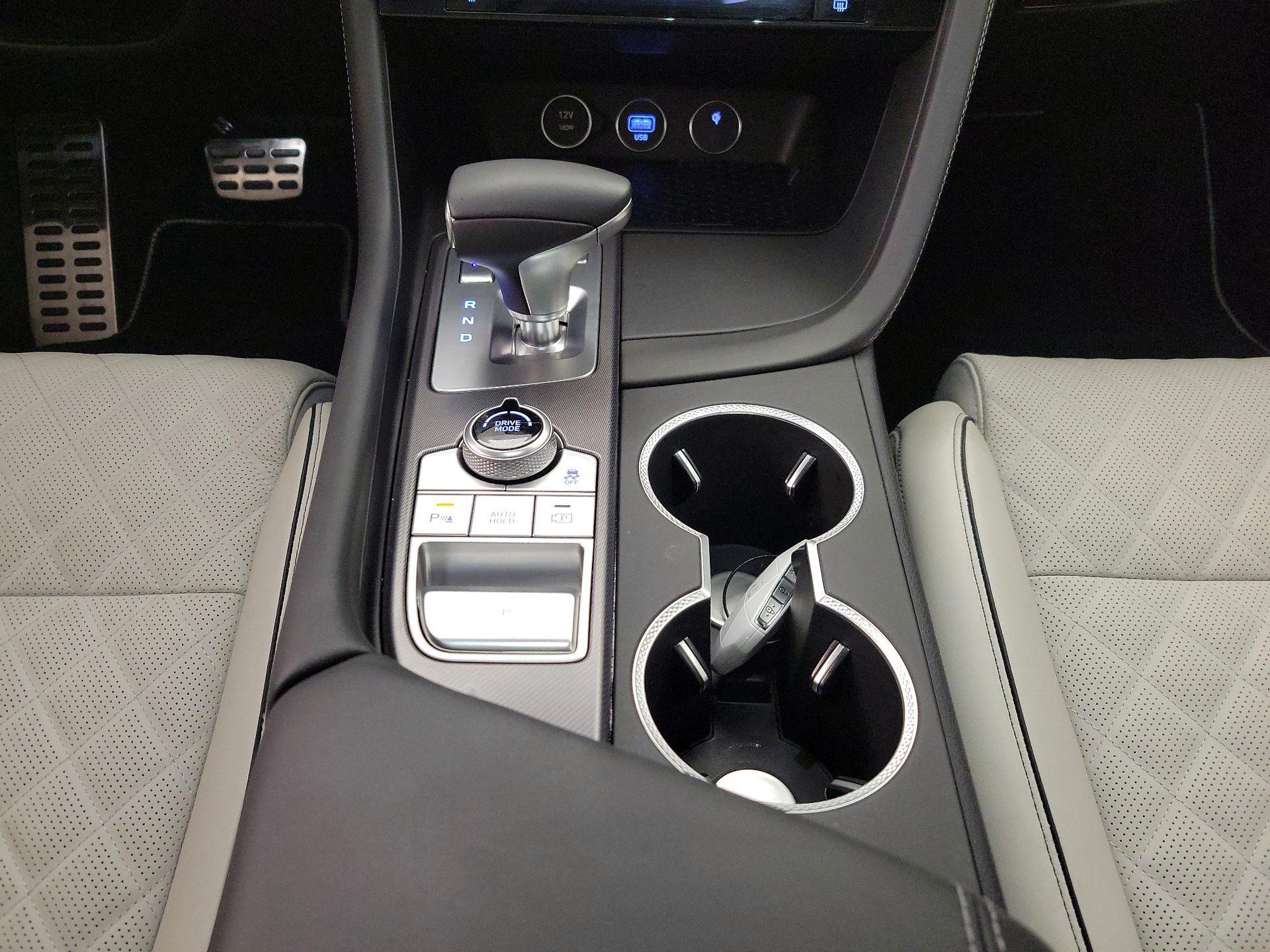 Thumbnail: 2025 Genesis G70 - 18