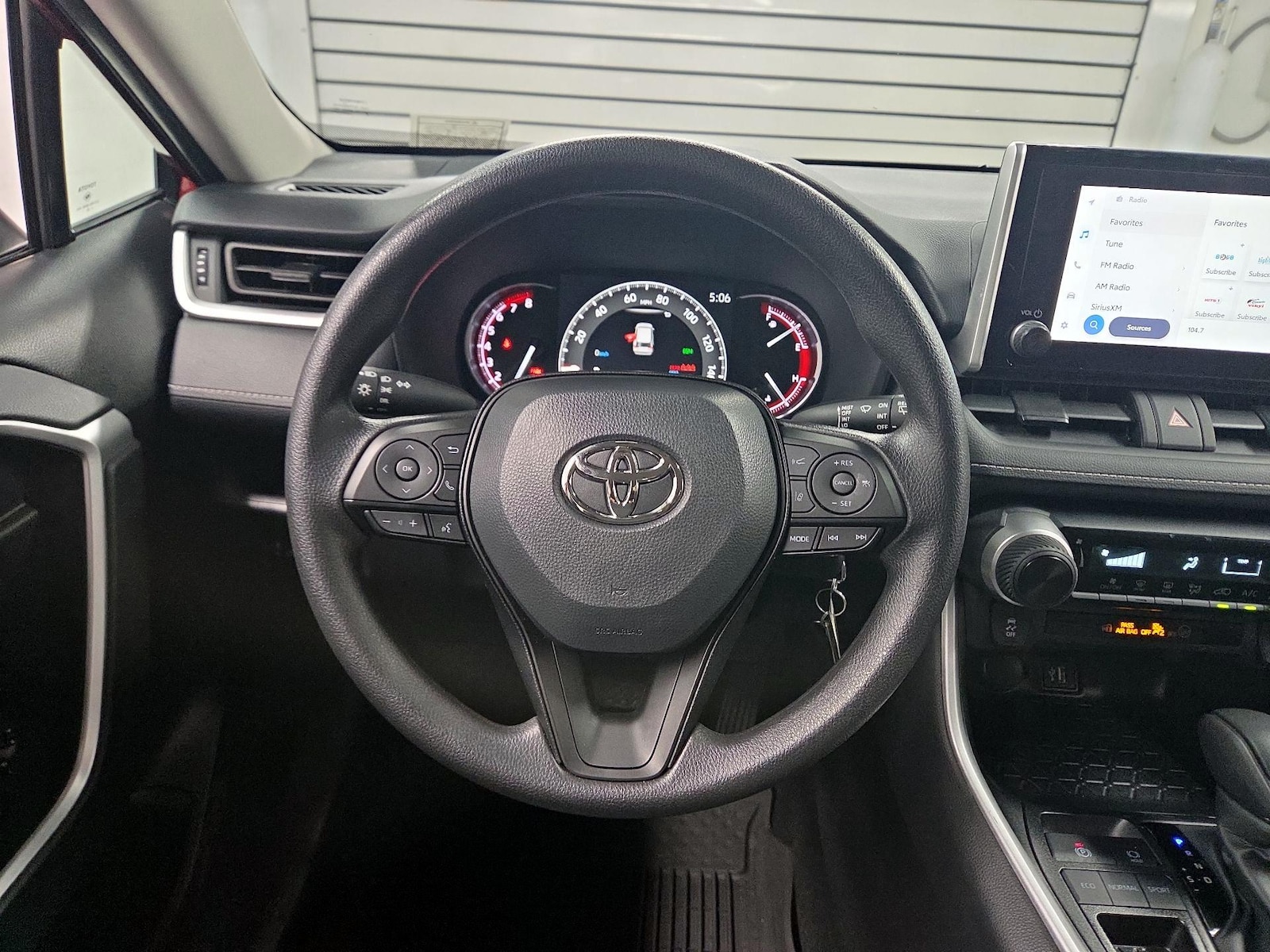 2025 Toyota RAV4 LE - Photo 11