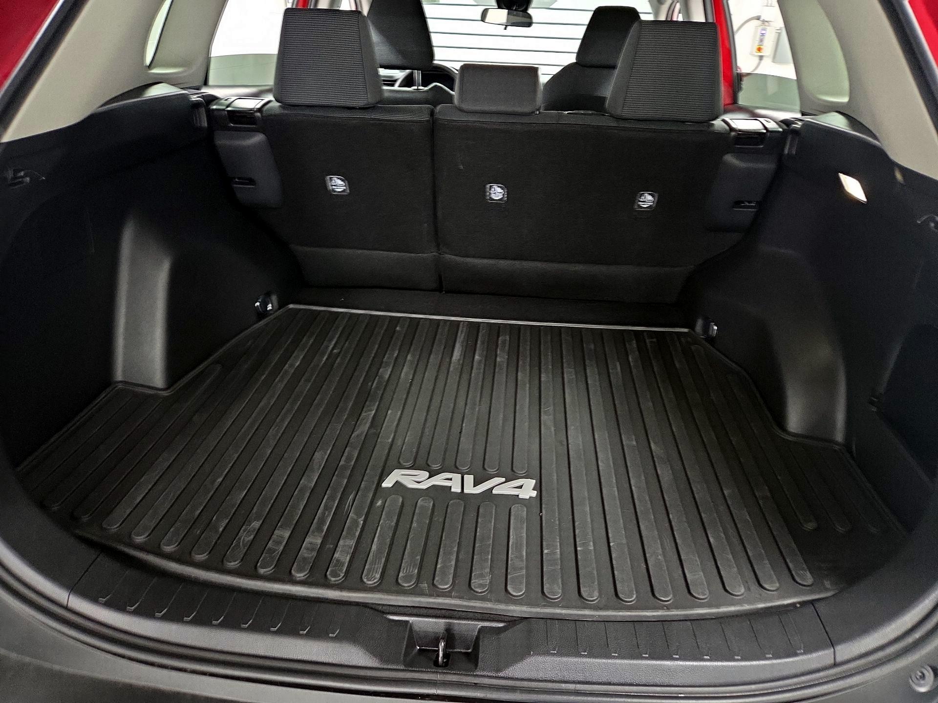 Thumbnail: 2025 Toyota RAV4 - 16